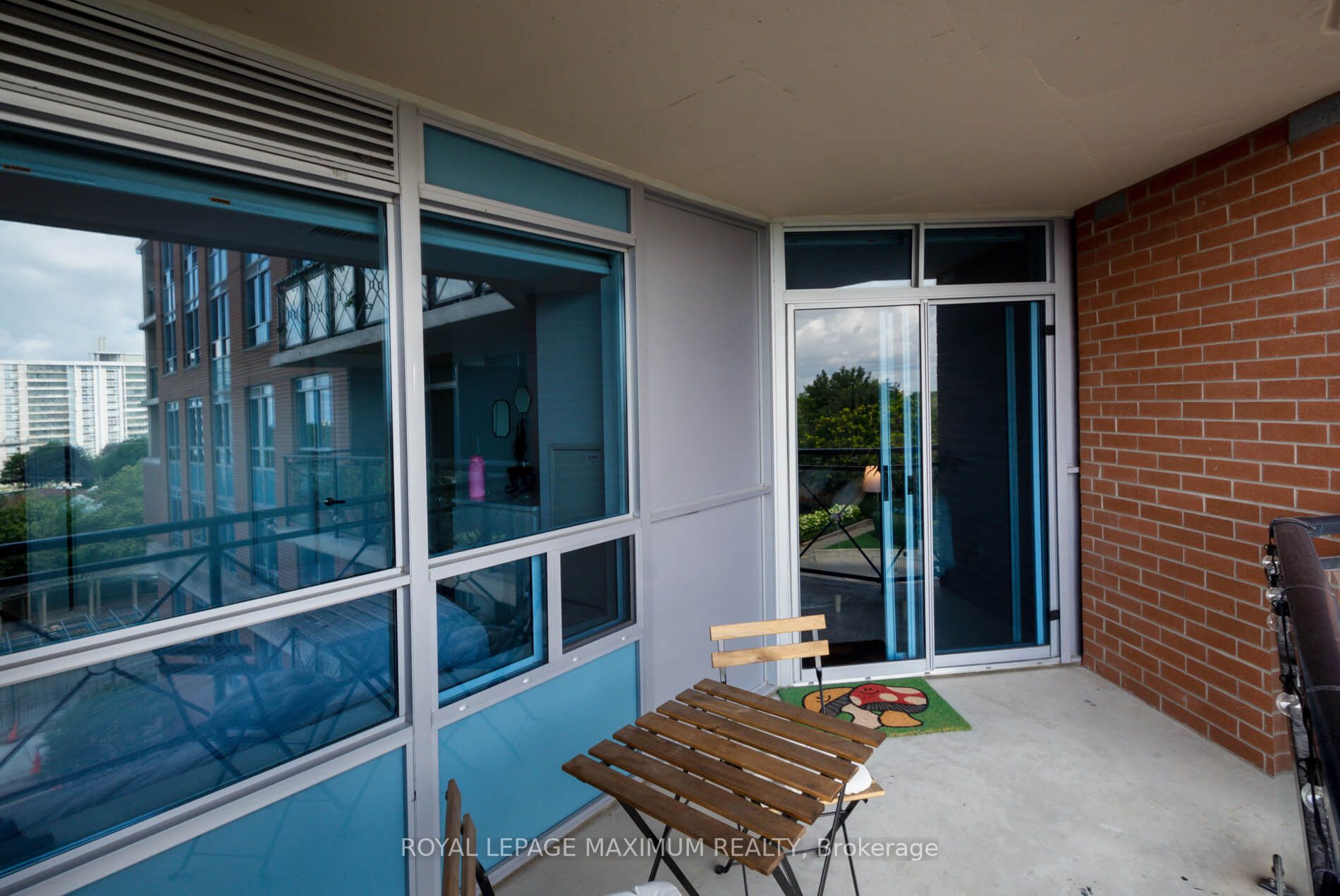 2772 Keele St, #416
