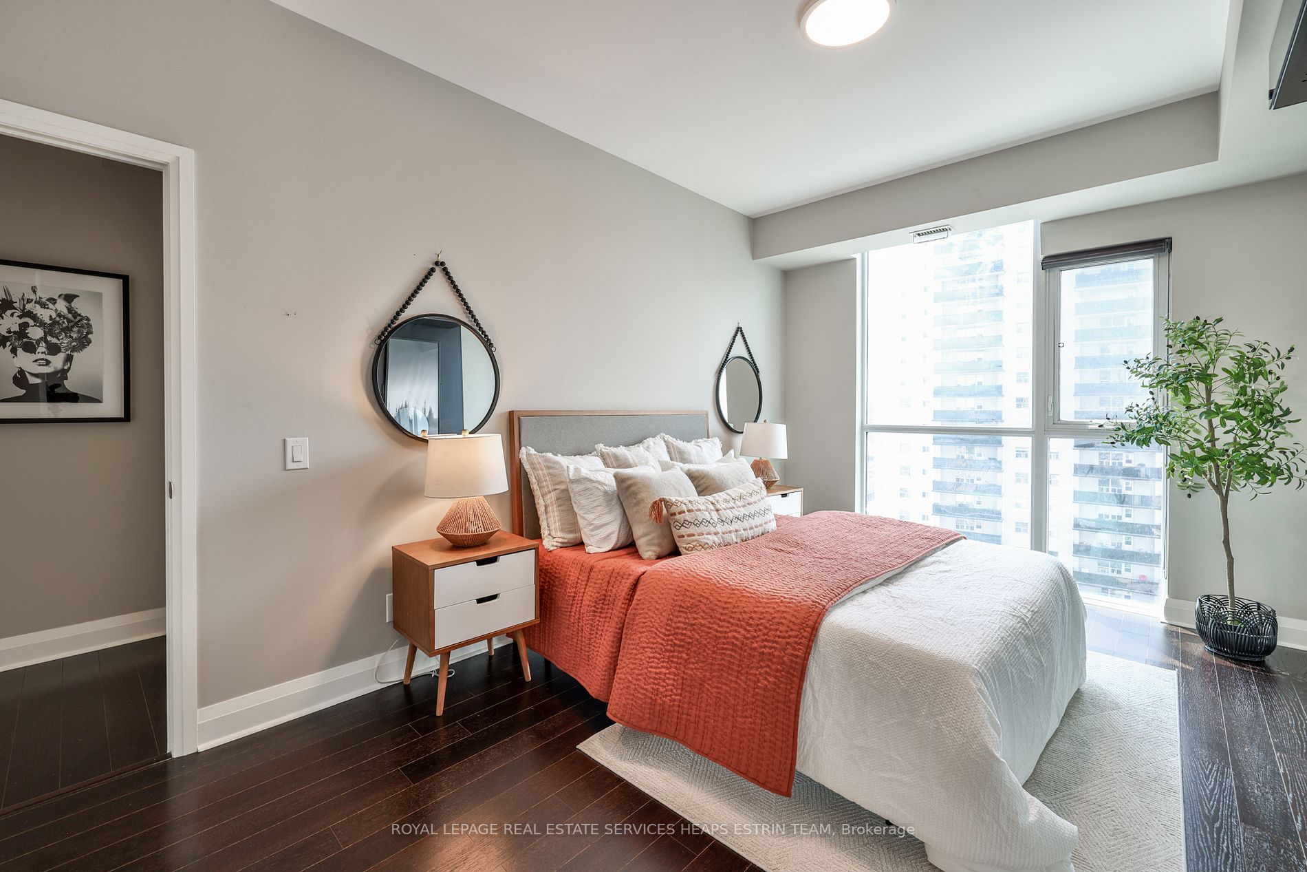 1 Hurontario St, #1002