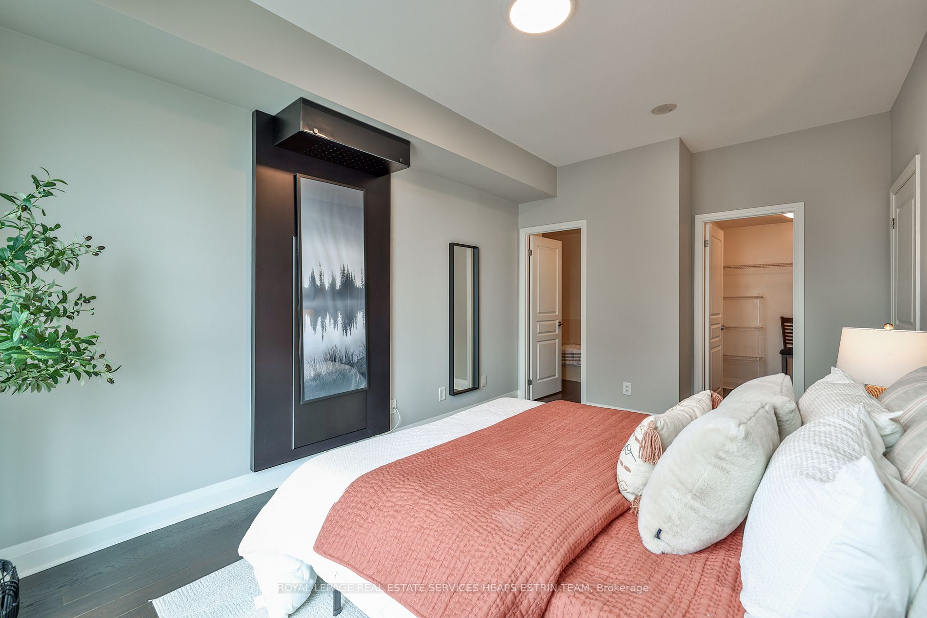 1 Hurontario St, #1002