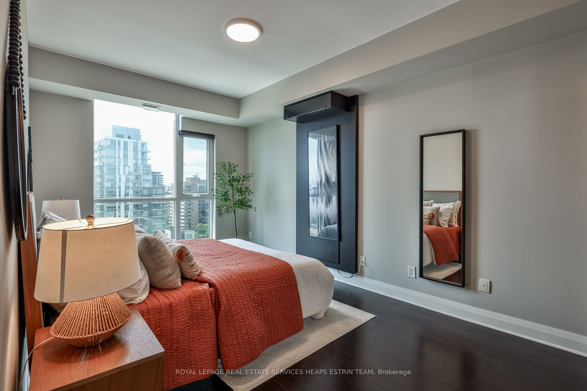 1 Hurontario St, #1002