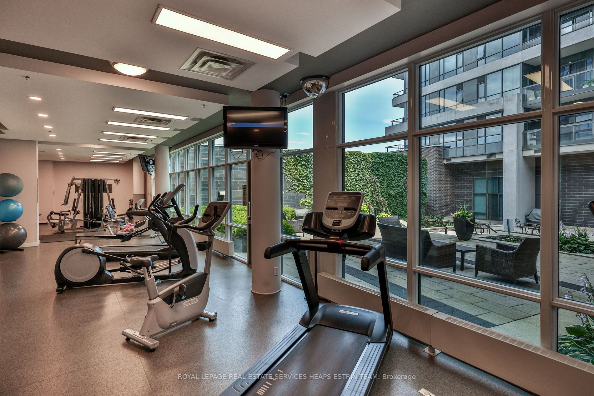 1 Hurontario St, #1002