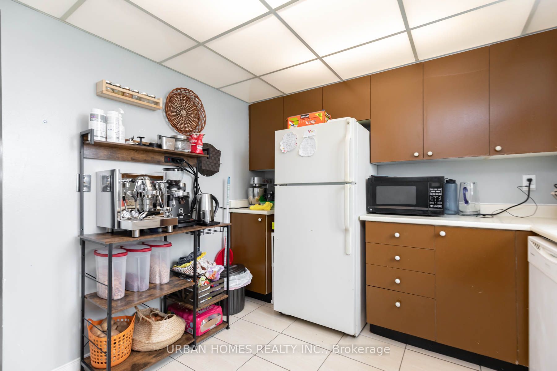 145 Hillcrest Ave, #803