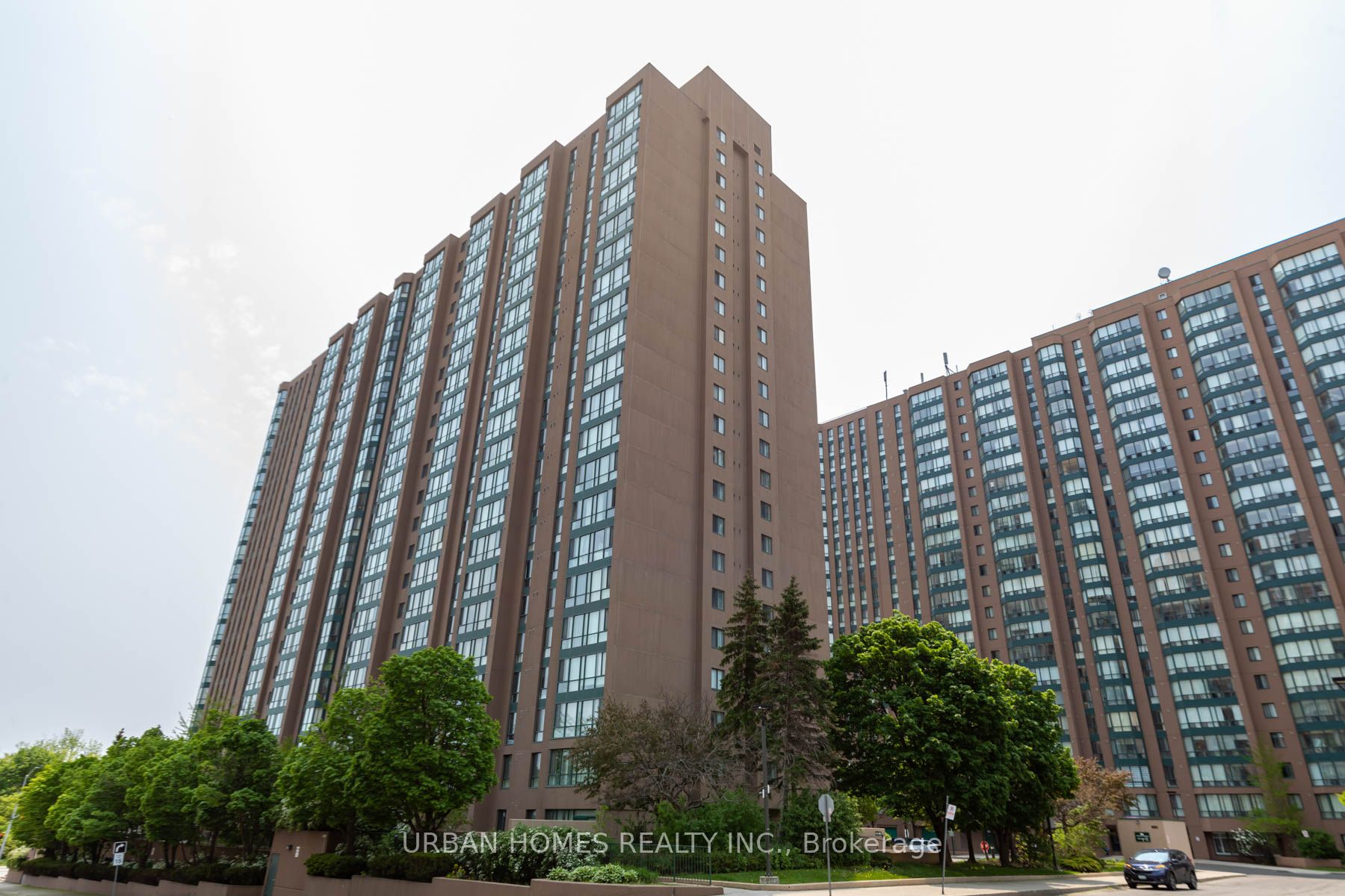 145 Hillcrest Ave, #803