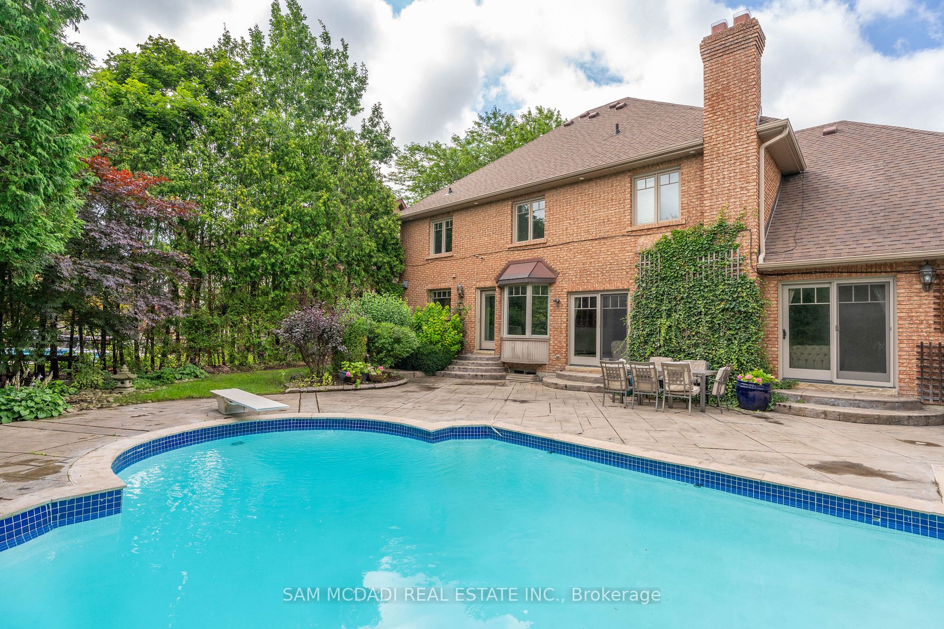 1894 Mississauga Road