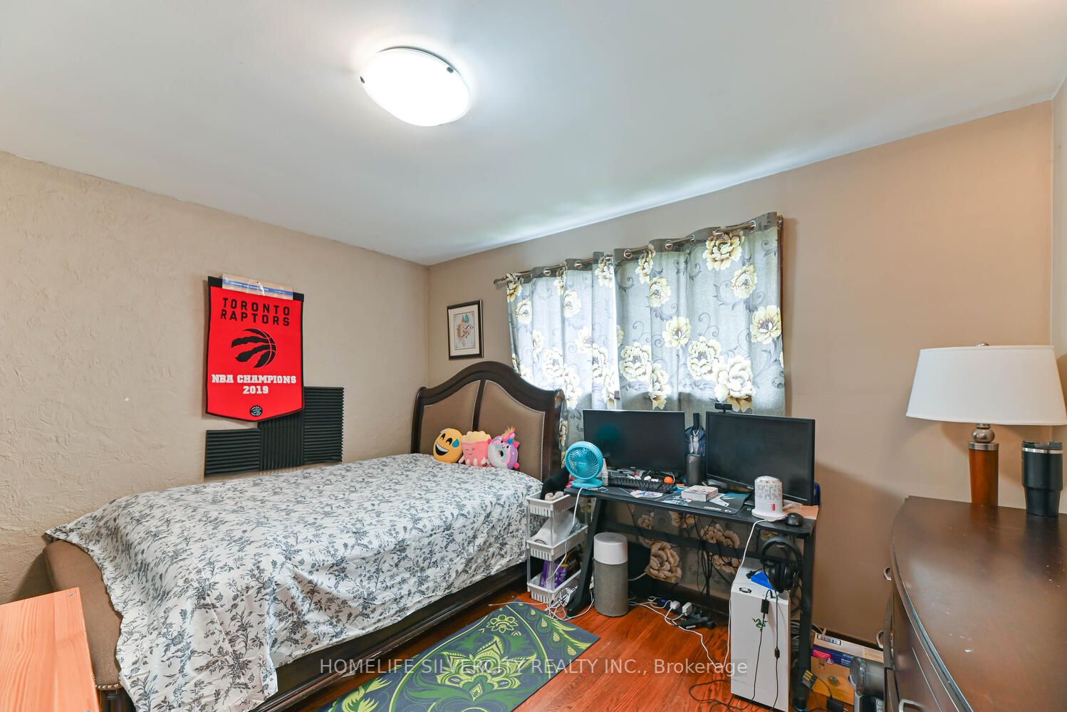 35 Faulkner Cres
