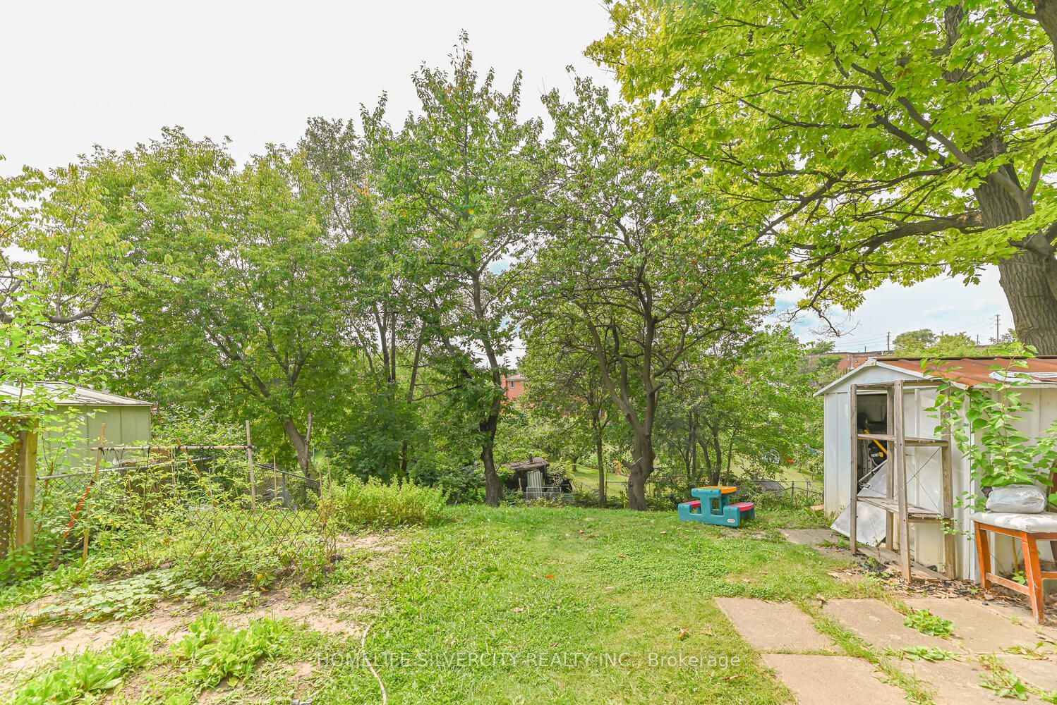 35 Faulkner Cres