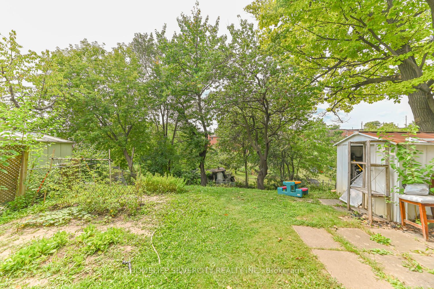 35 Faulkner Cres