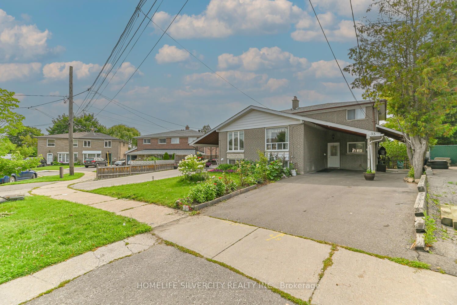 35 Faulkner Cres