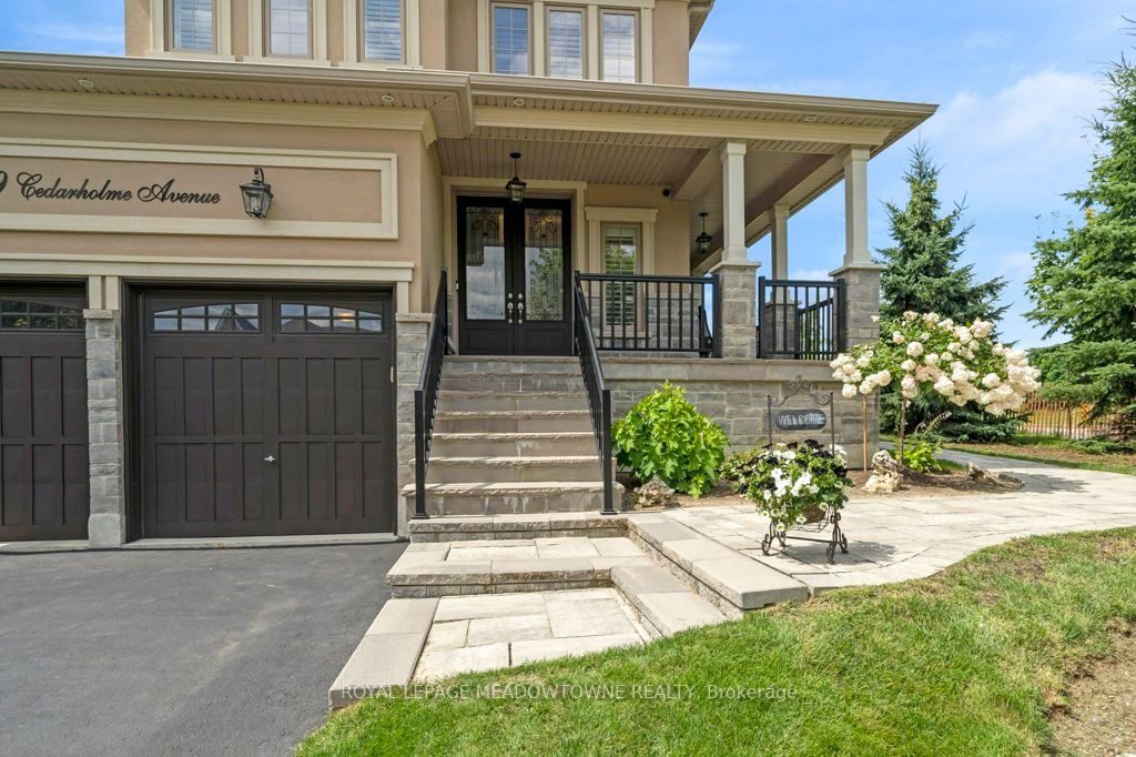 9 Cedarholme Avenue