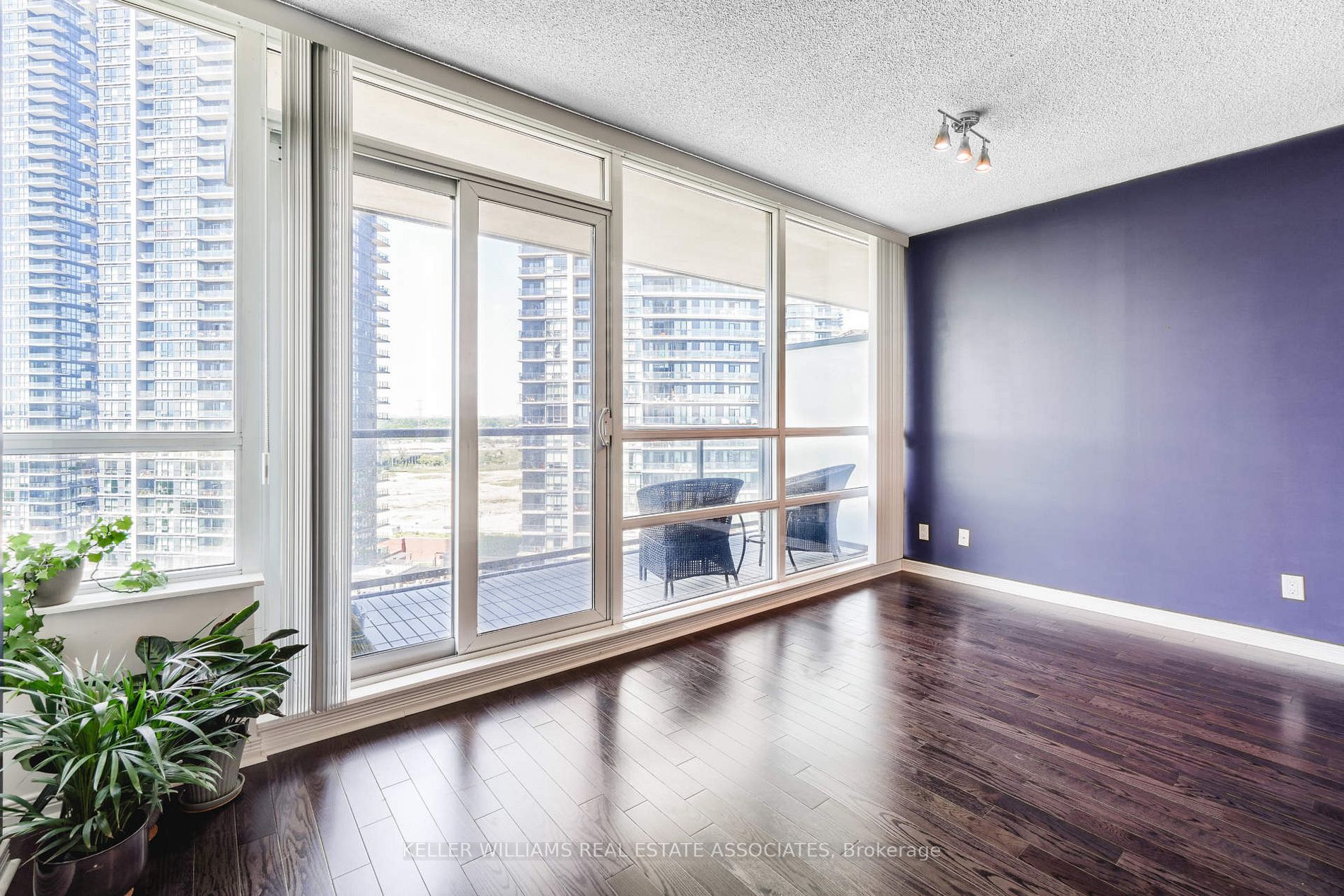 2230 Lake Shore Boulevard W, #1705