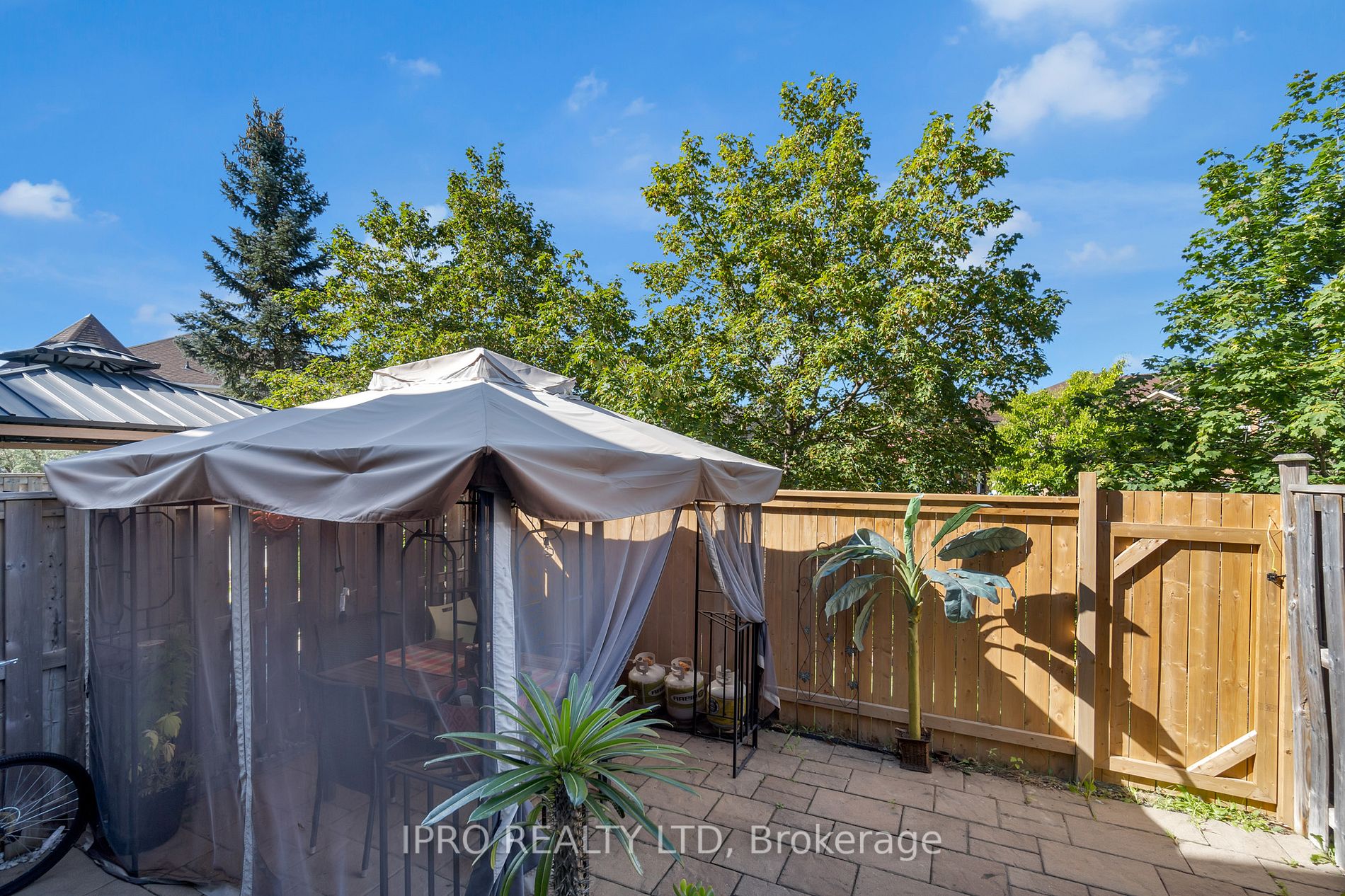 9900 Mclaughlin Rd N, #18