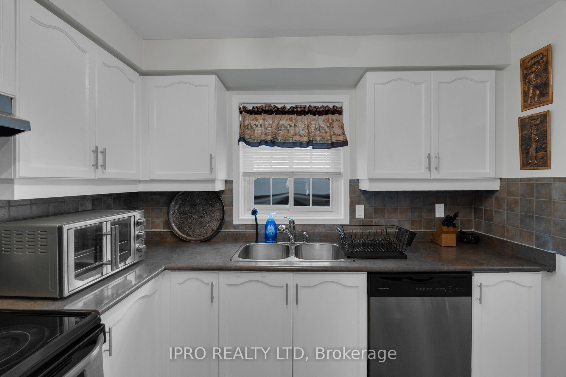 9900 Mclaughlin Rd N, #18