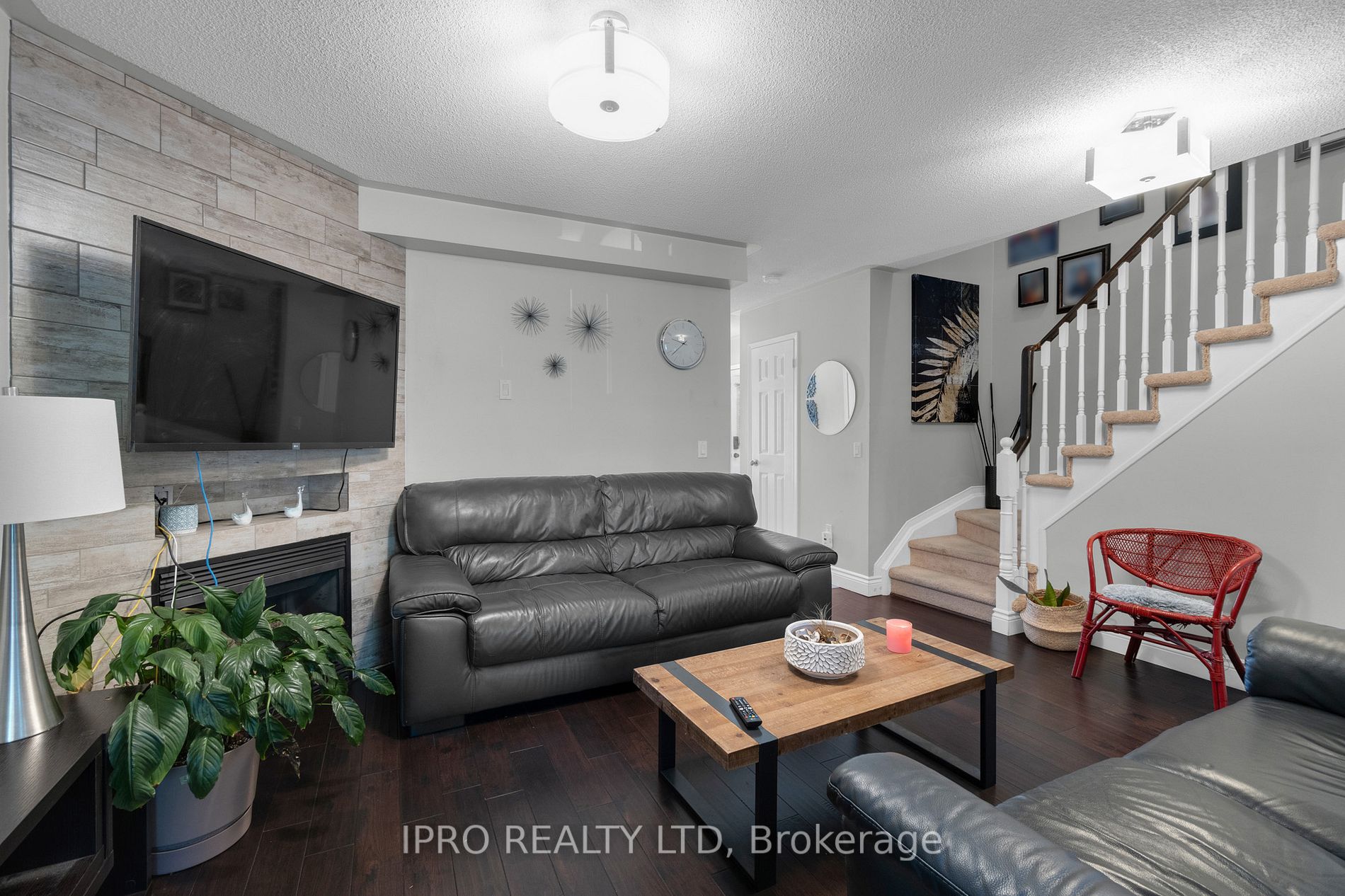 9900 Mclaughlin Rd N, #18