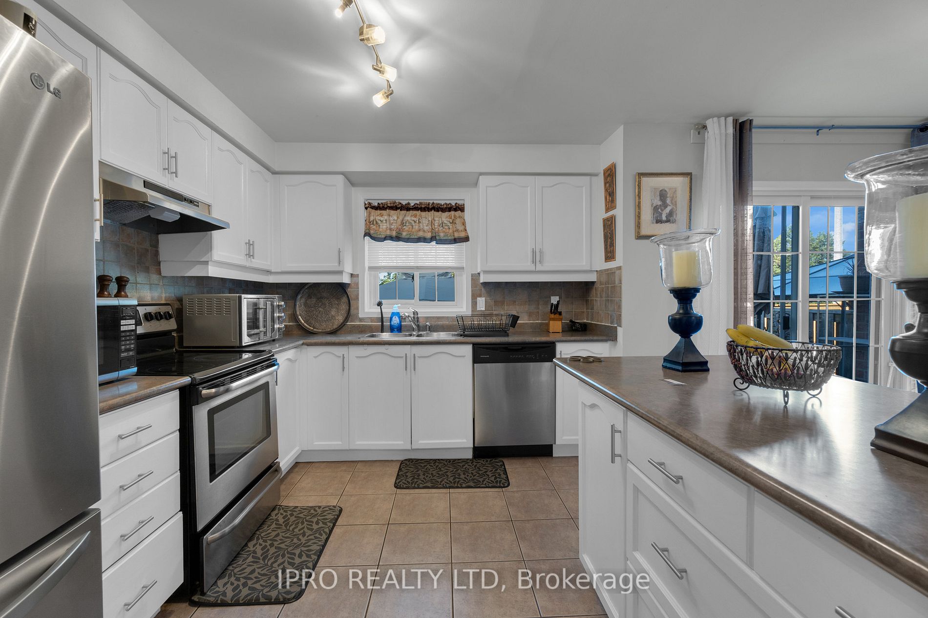 9900 Mclaughlin Rd N, #18