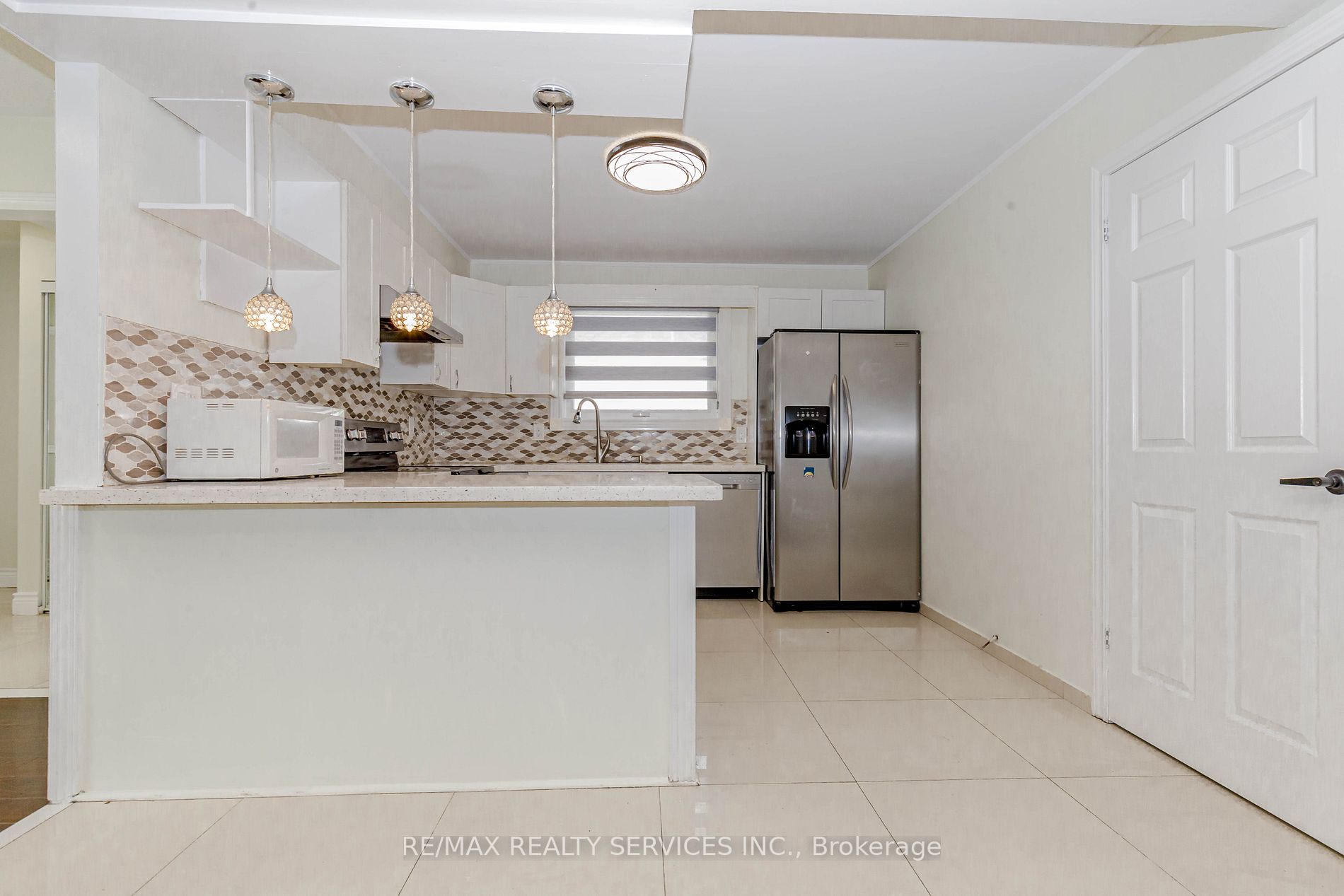 96 Fallingdale Cres