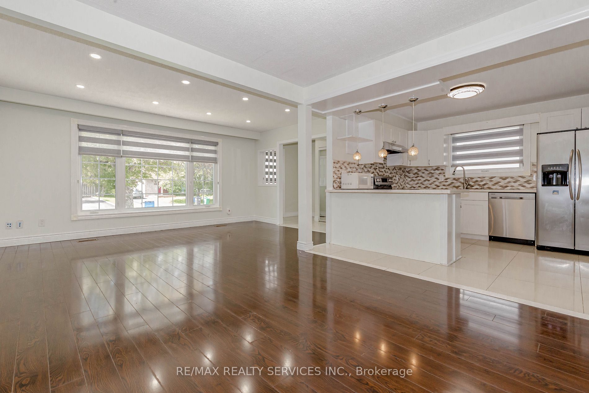 96 Fallingdale Cres