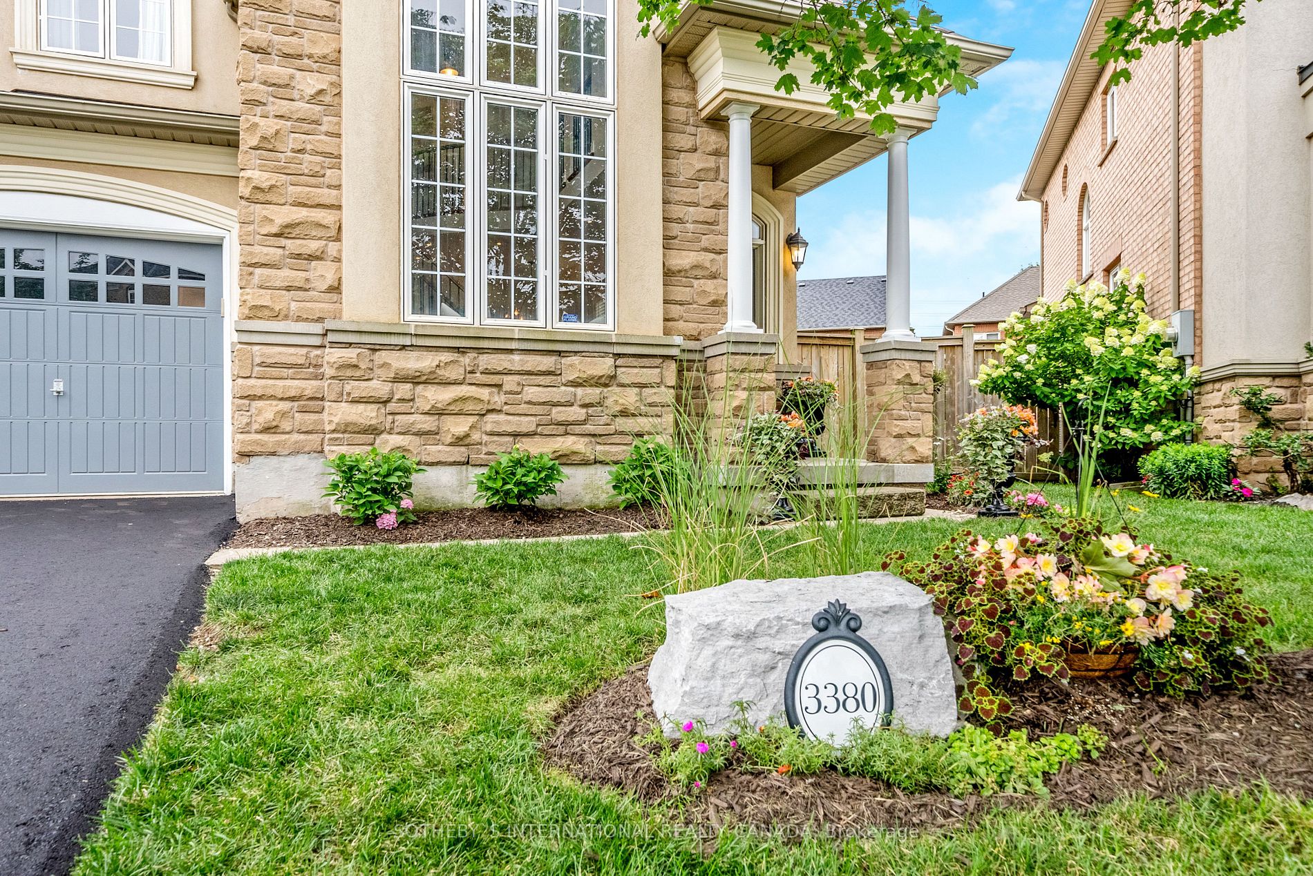 3380 Hayhurst Cres