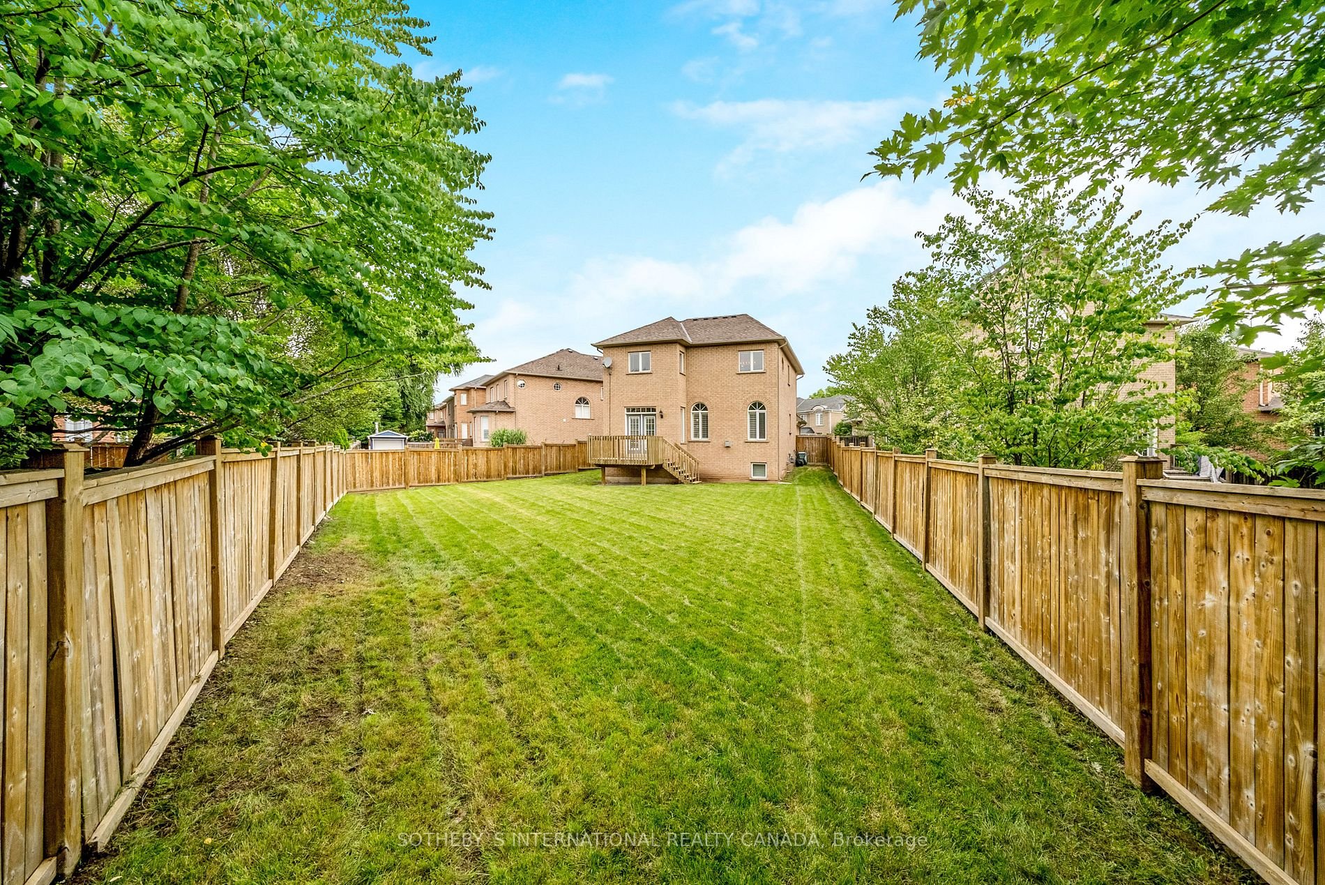 3380 Hayhurst Cres