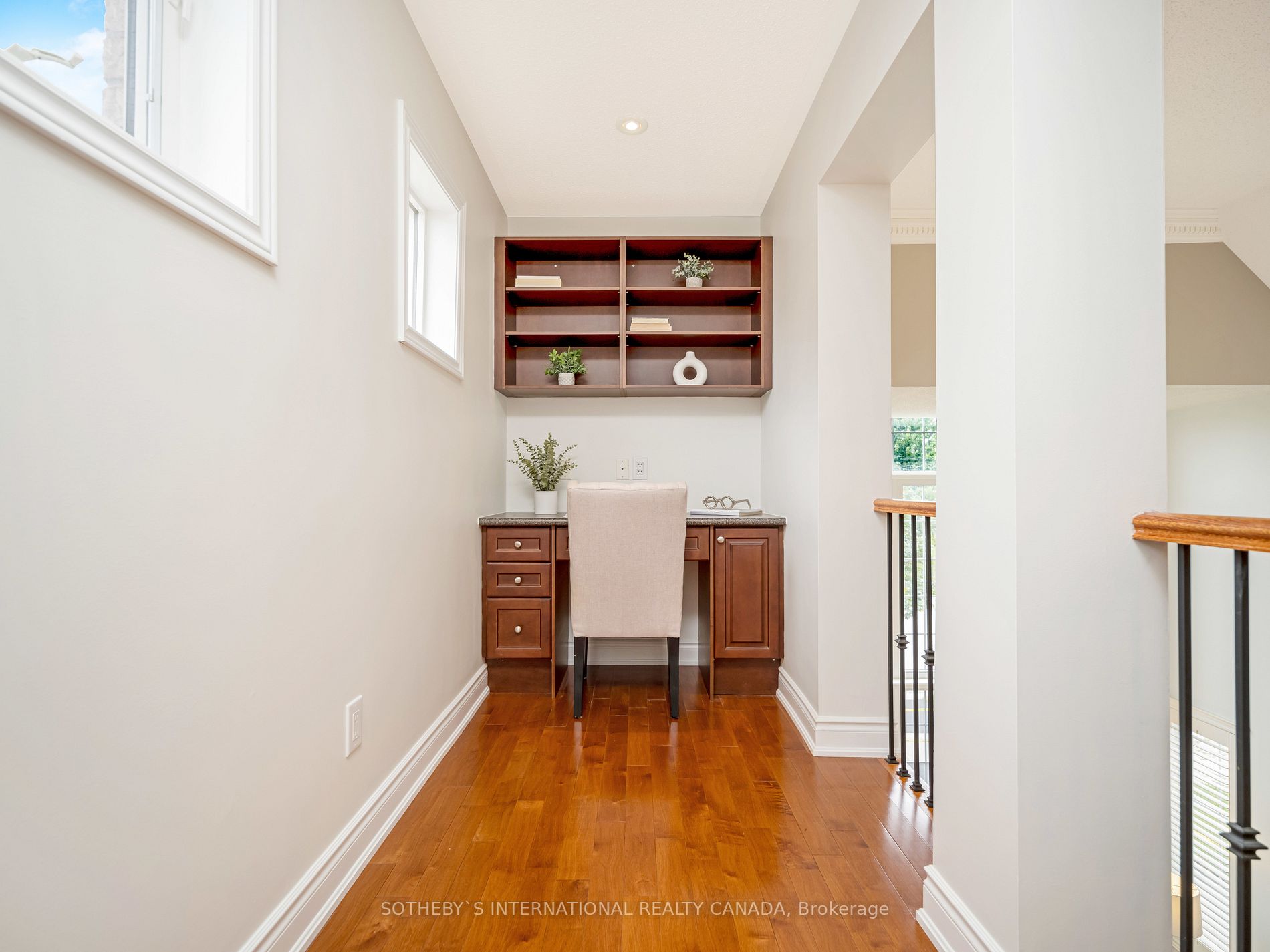 3380 Hayhurst Cres