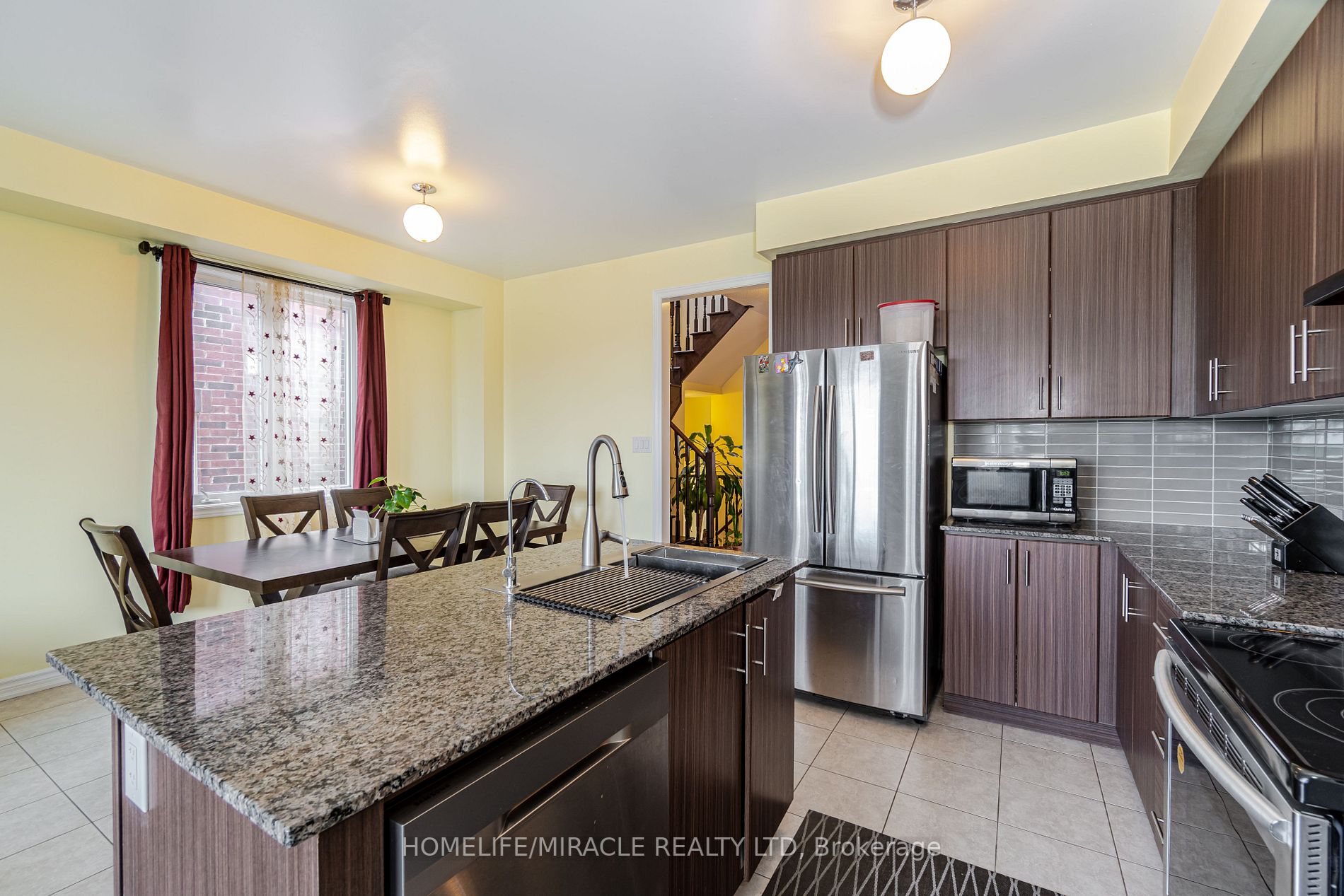 42 Agava St