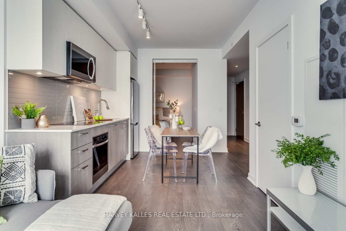 1926 Lakeshore Blvd W, #1708