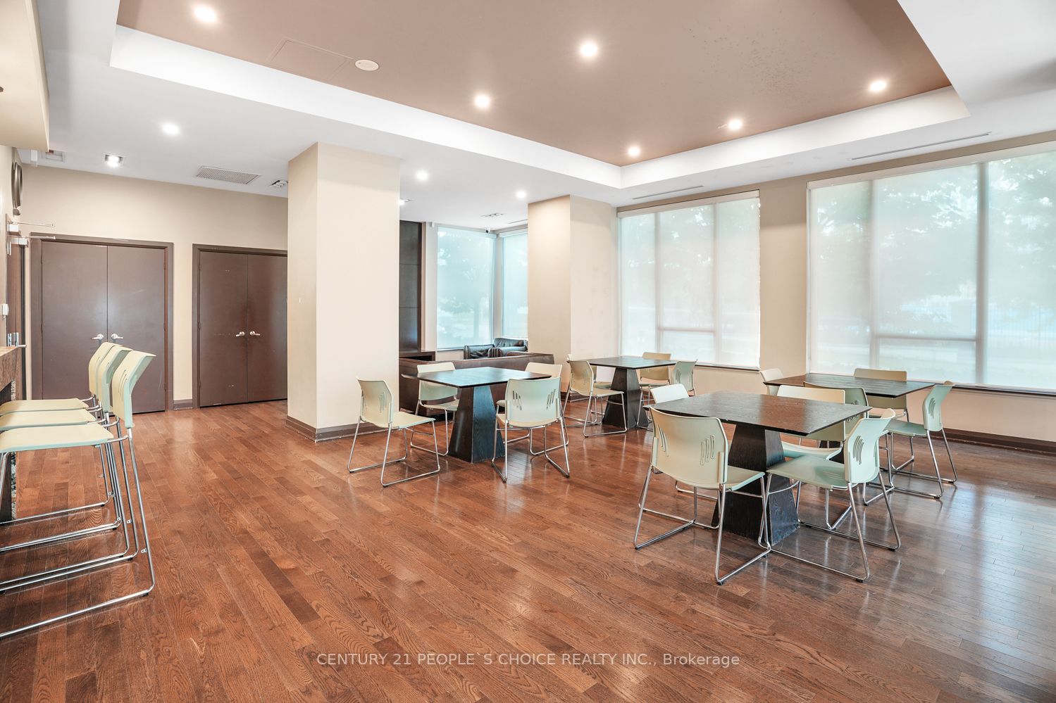 3525 Kariya Dr, #911
