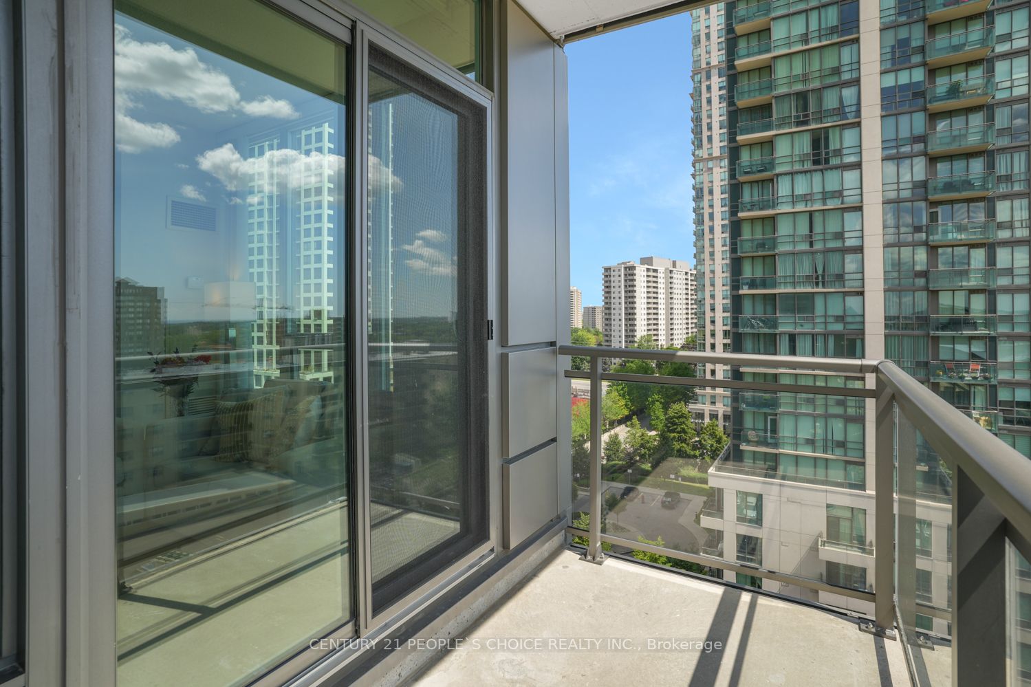 3525 Kariya Dr, #911