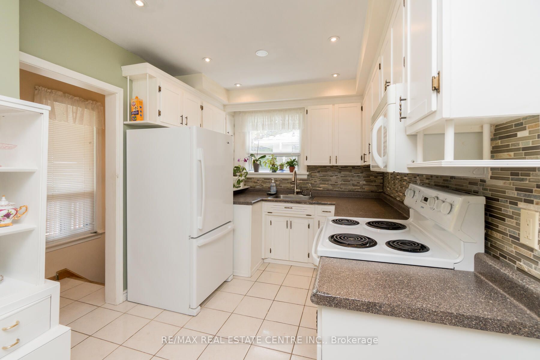 51 Hewson Cres