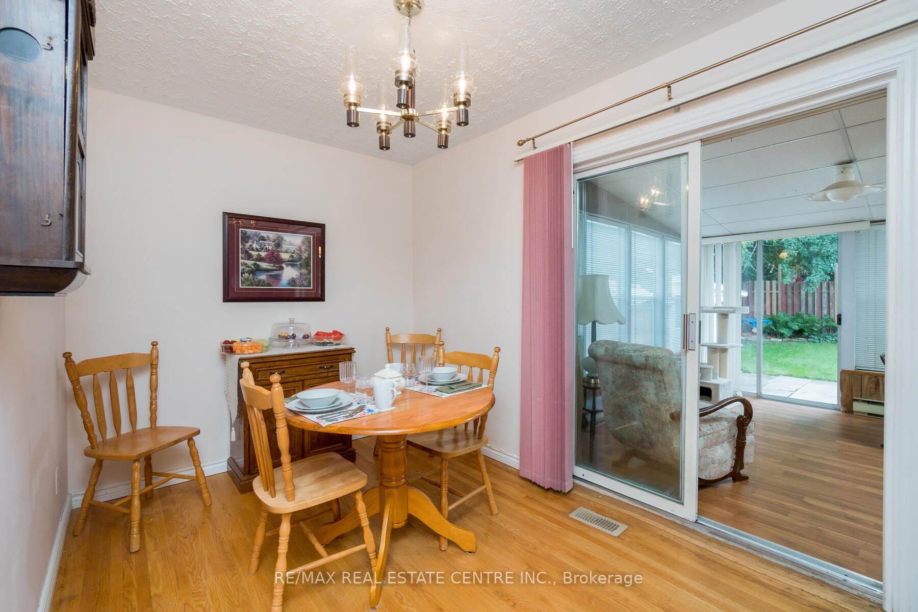 51 Hewson Cres