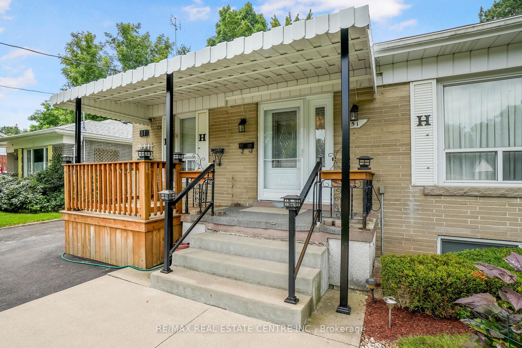 51 Hewson Cres