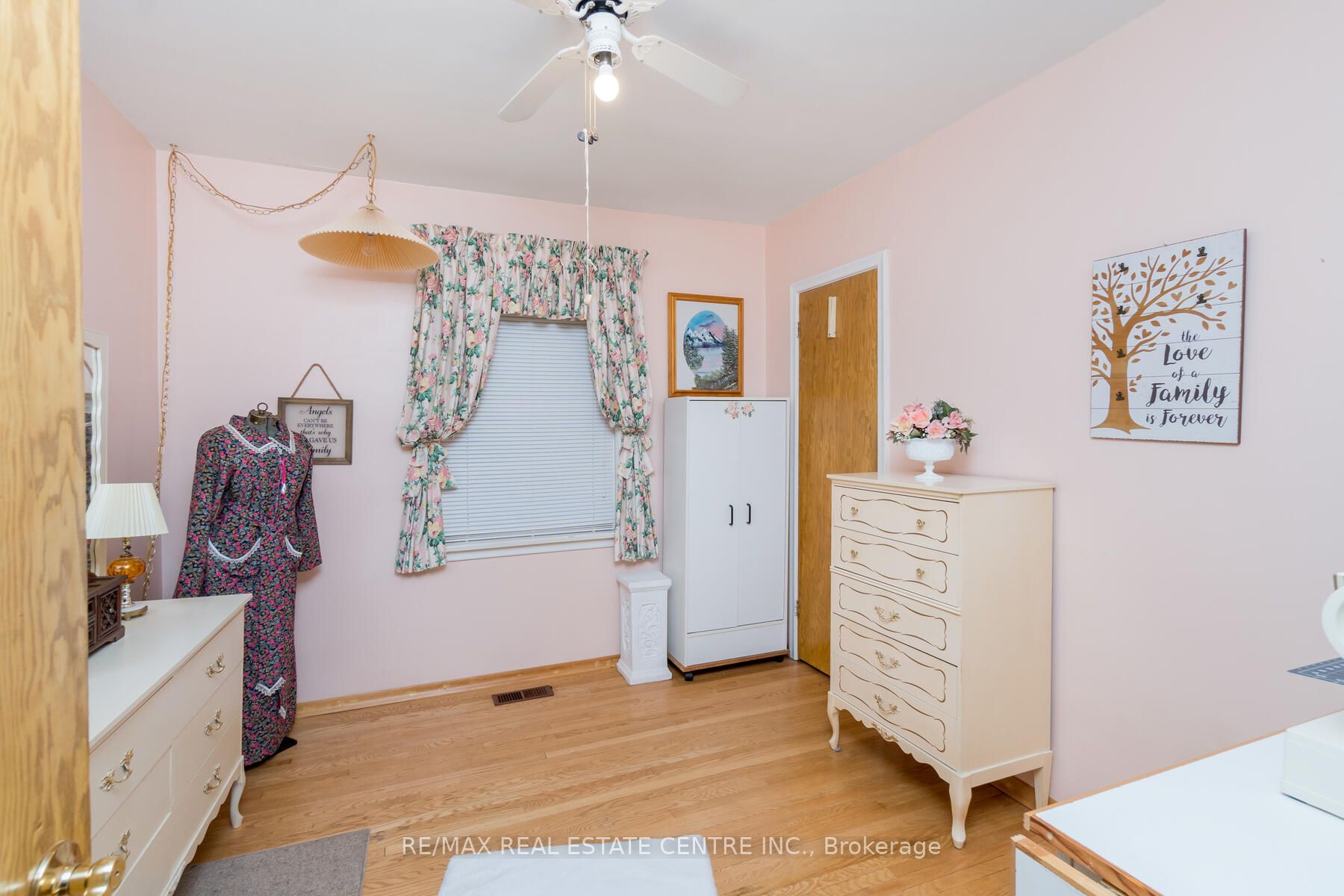 51 Hewson Cres