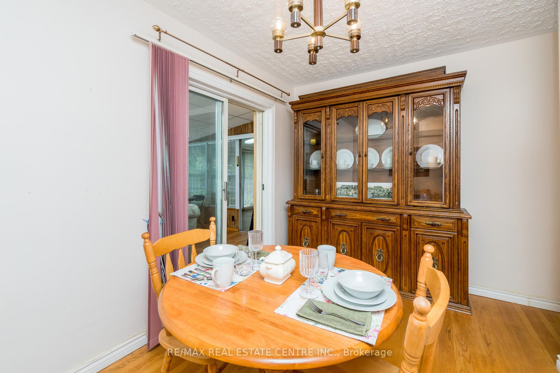51 Hewson Cres