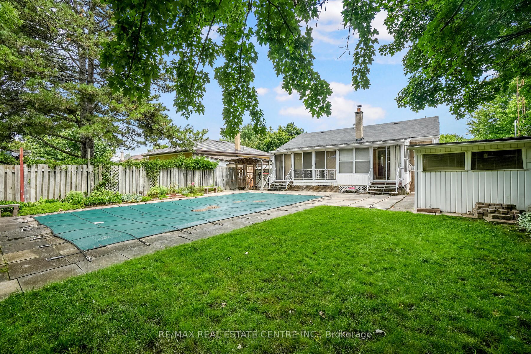 51 Hewson Cres