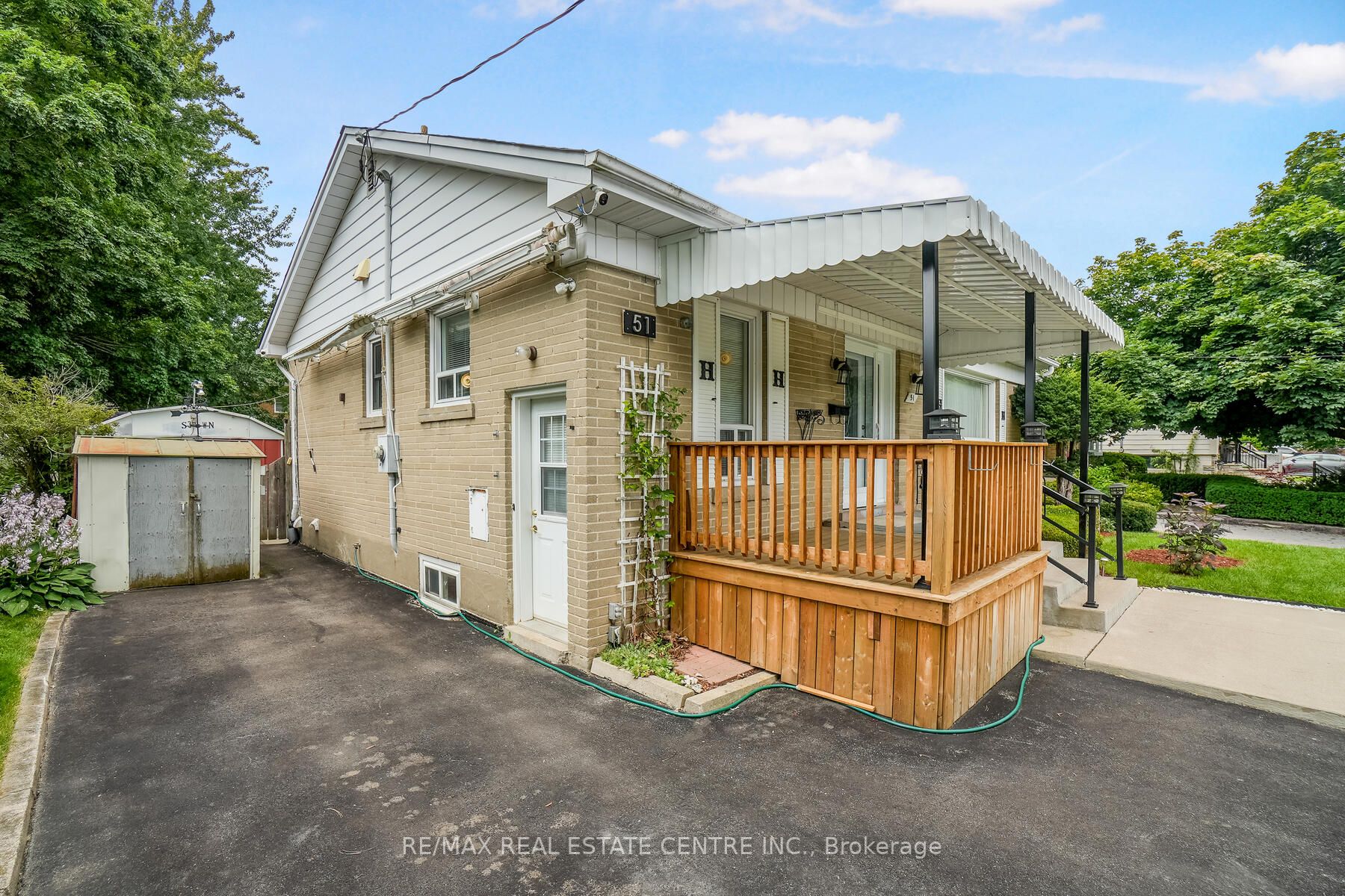 51 Hewson Cres