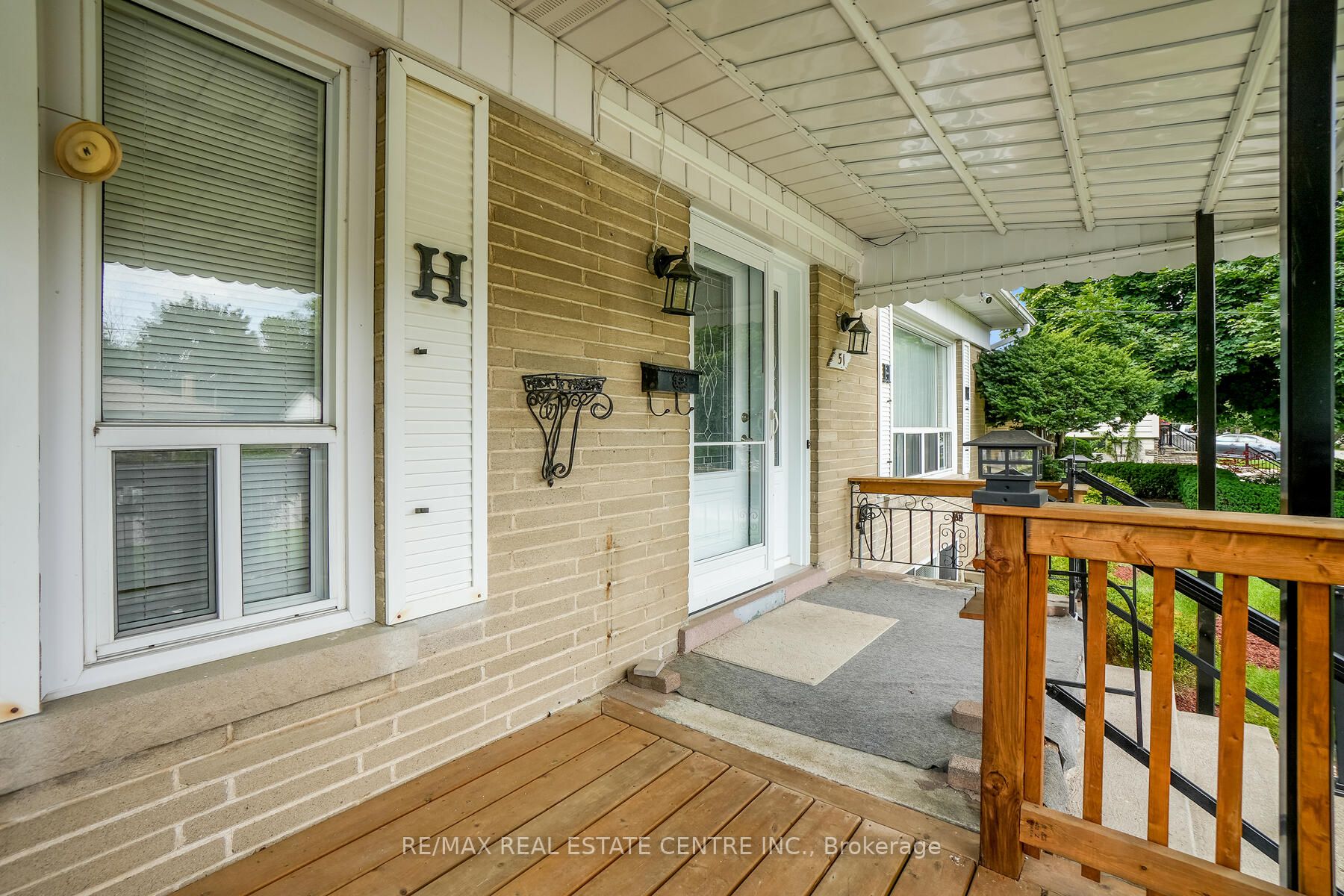 51 Hewson Cres