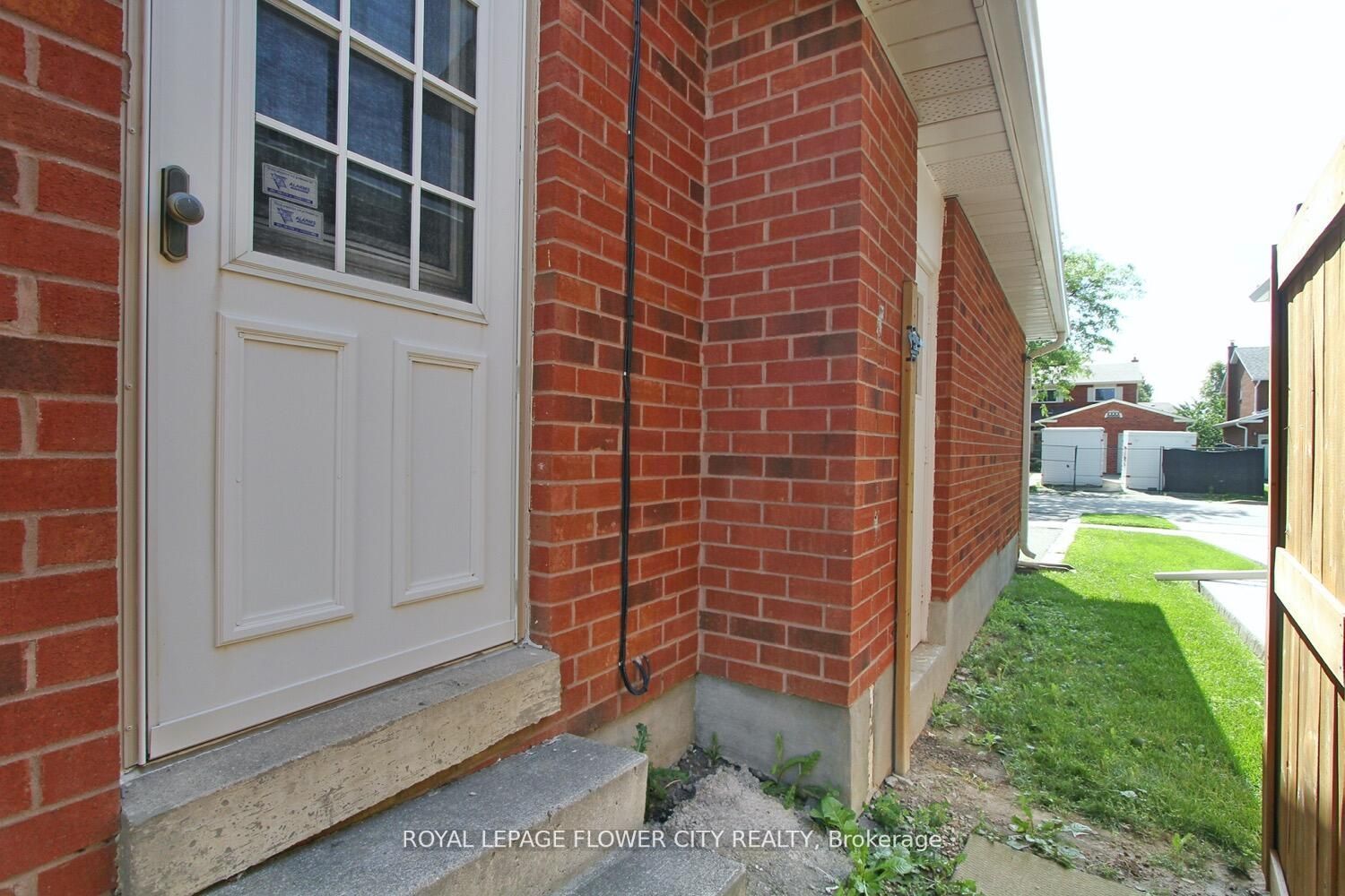 20 Burt Dr