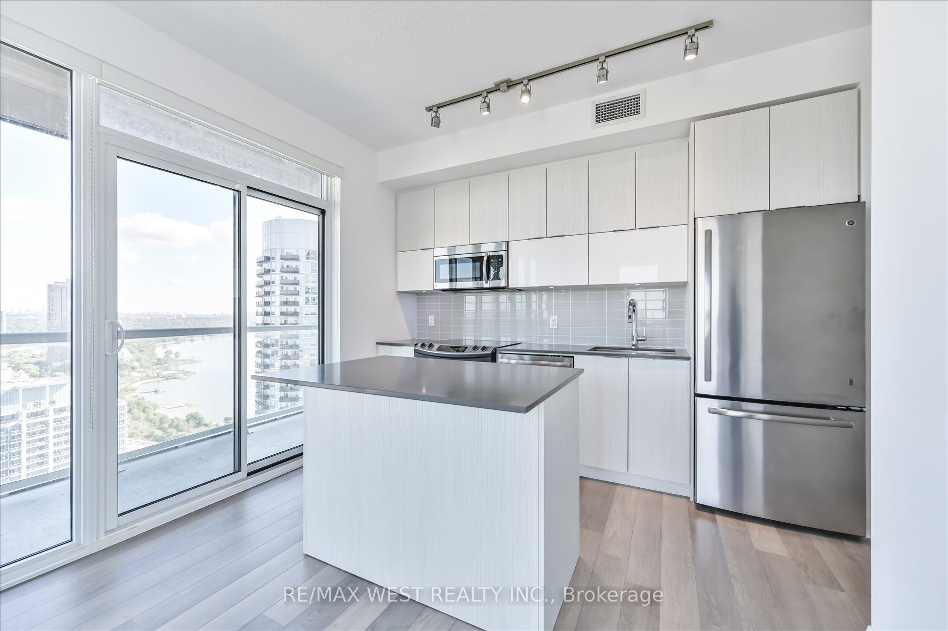 56 Annie Craig Drive Dr, #2608
