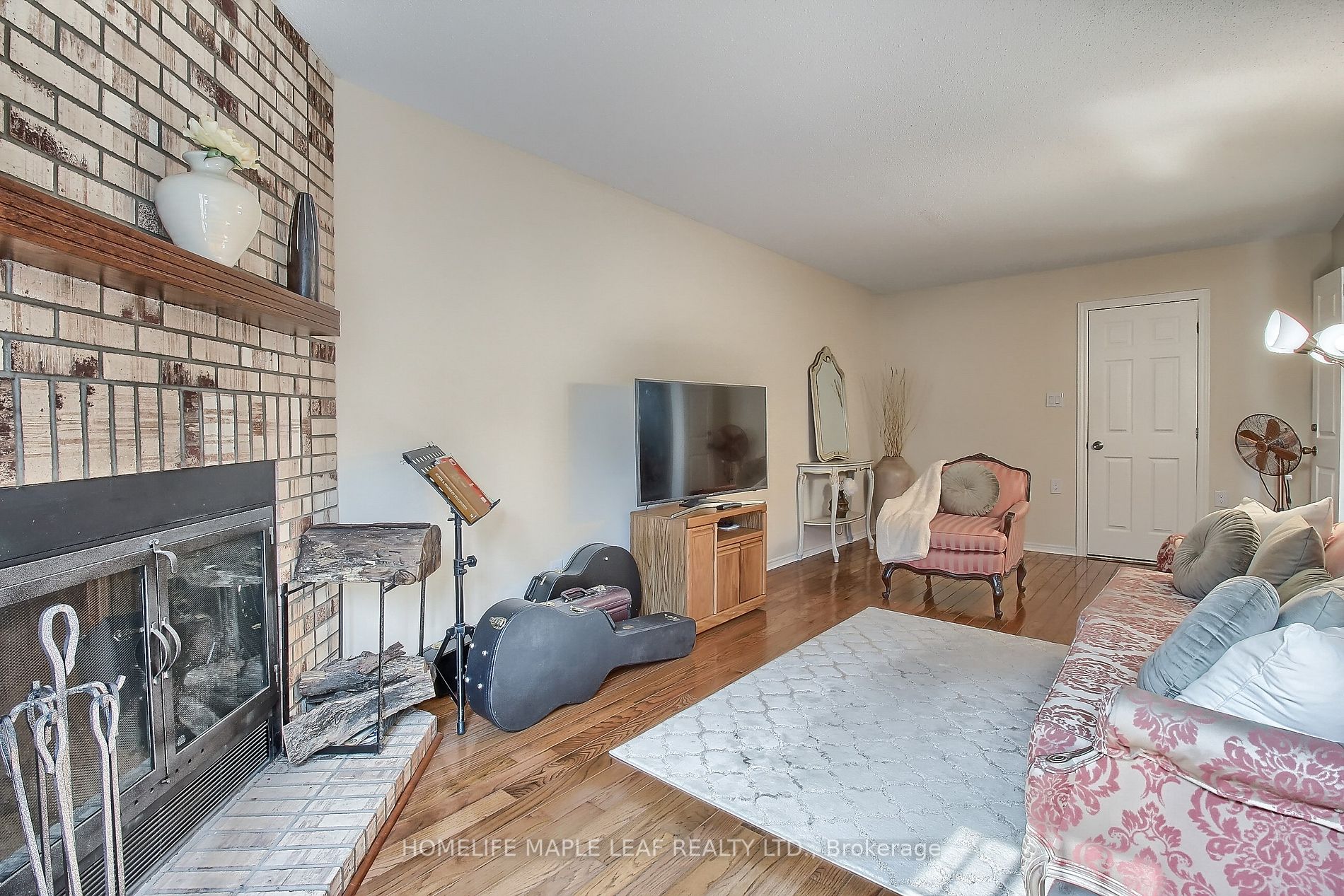 269 Murray St