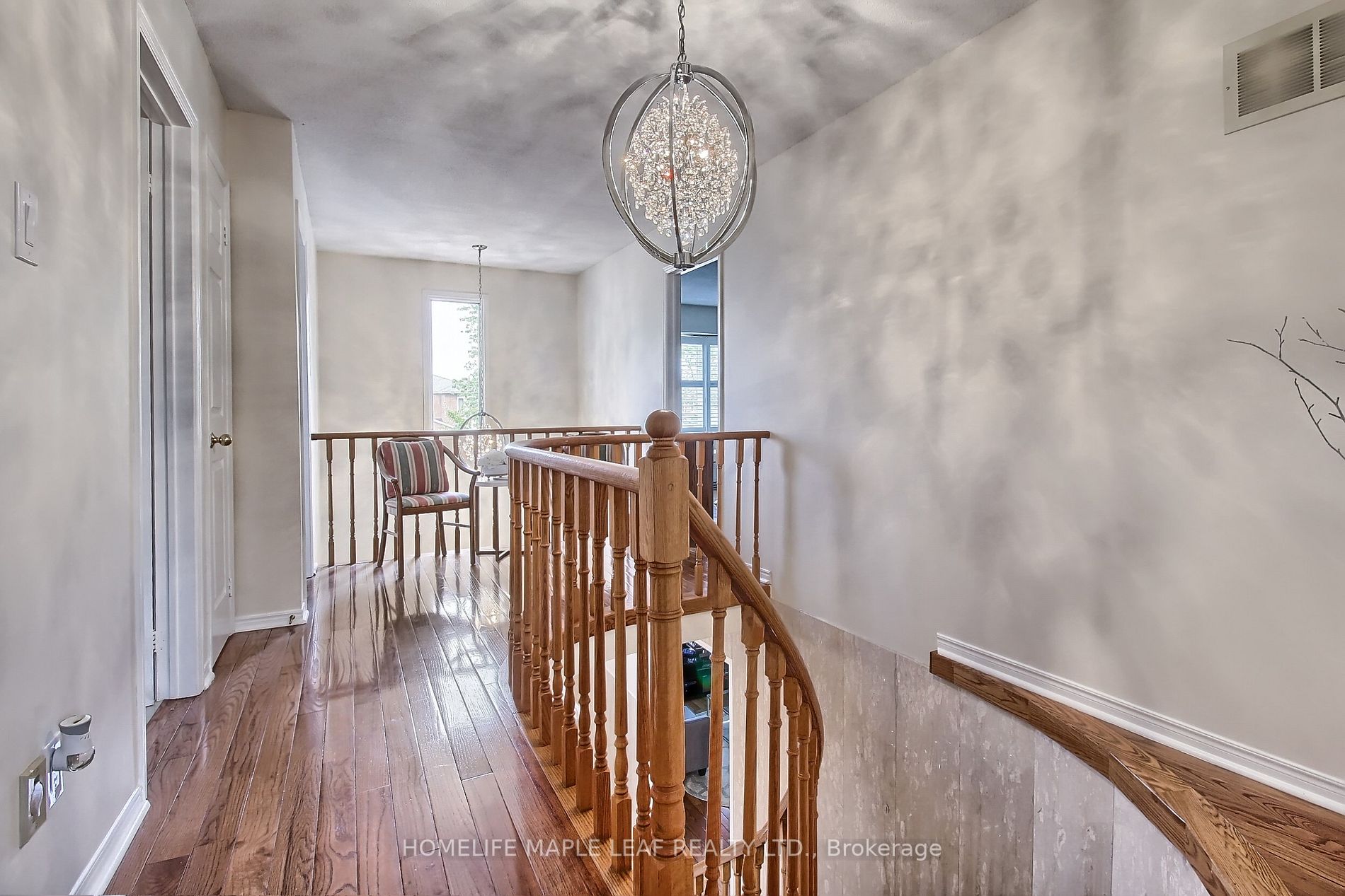 269 Murray St