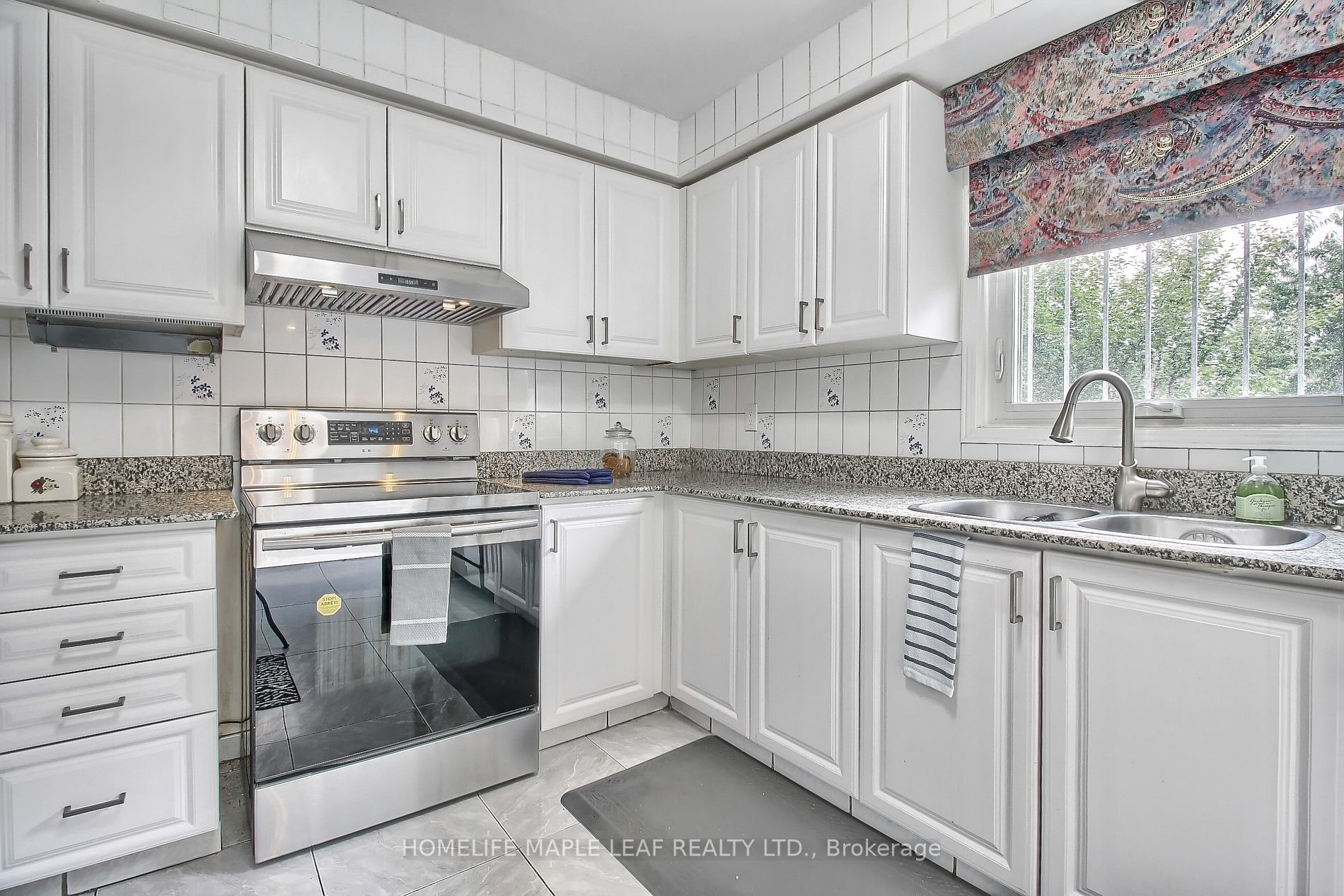 269 Murray St
