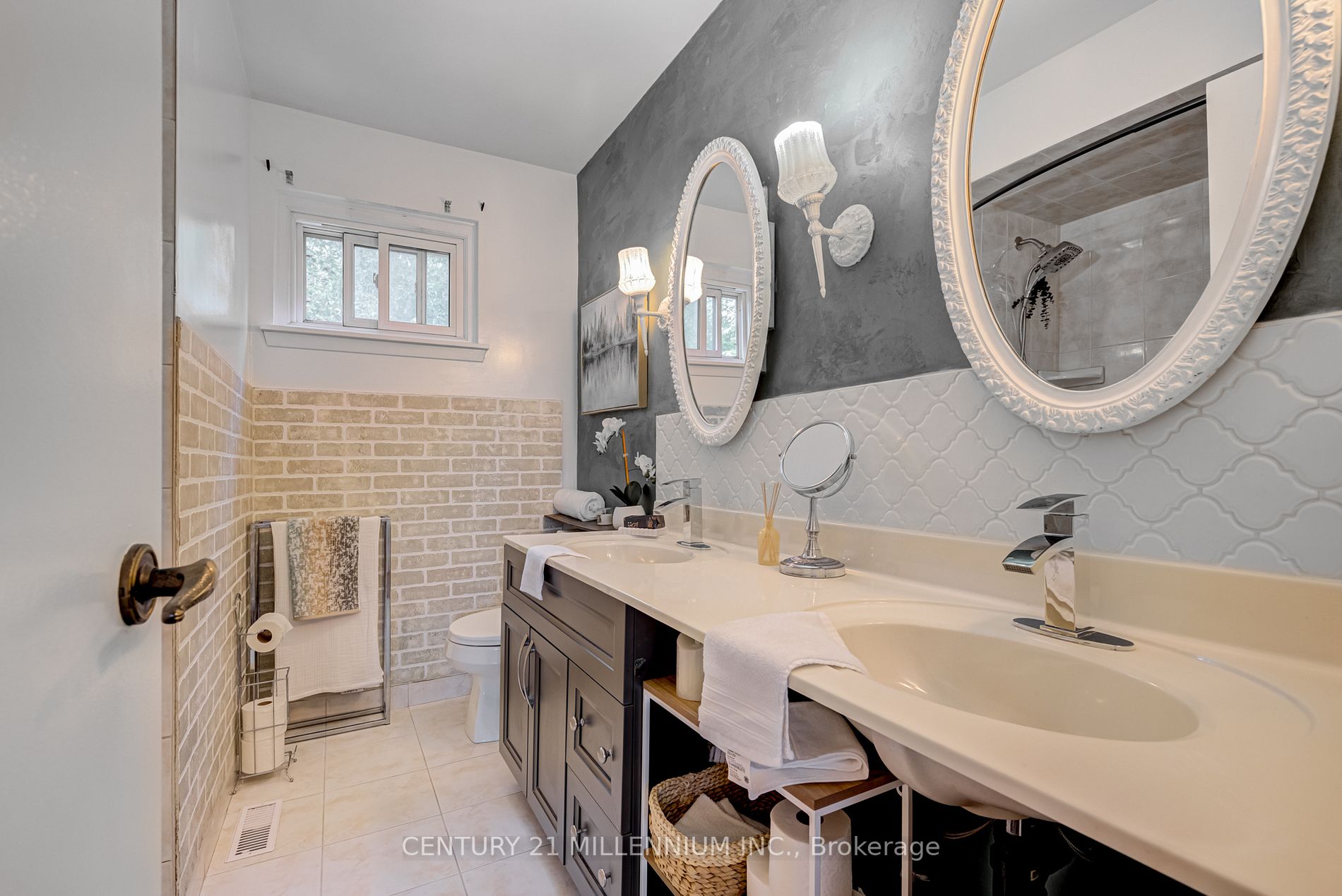 70 Madelaine Cres