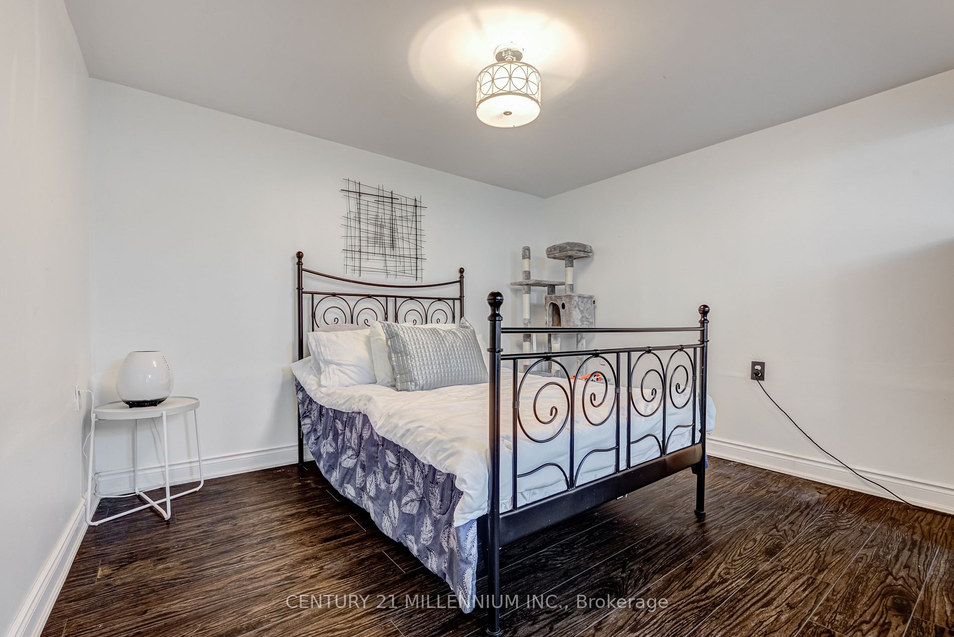70 Madelaine Cres