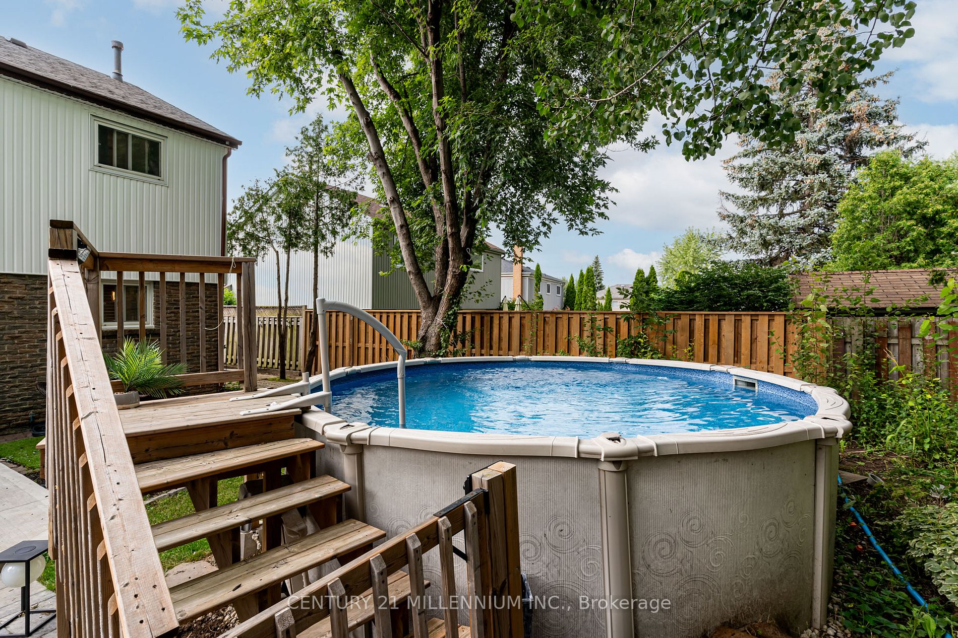 70 Madelaine Cres