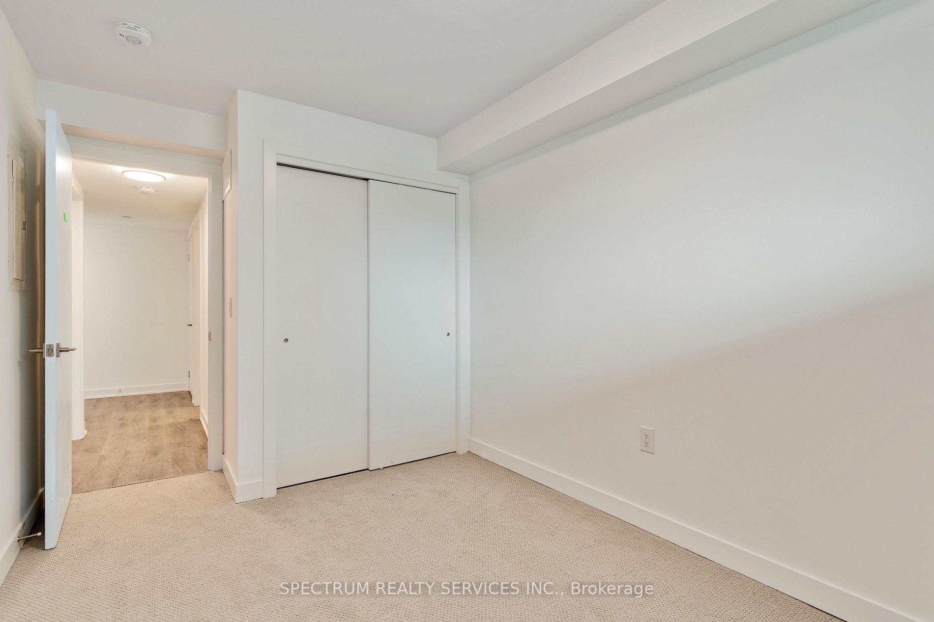 195 Veterans Dr, #5