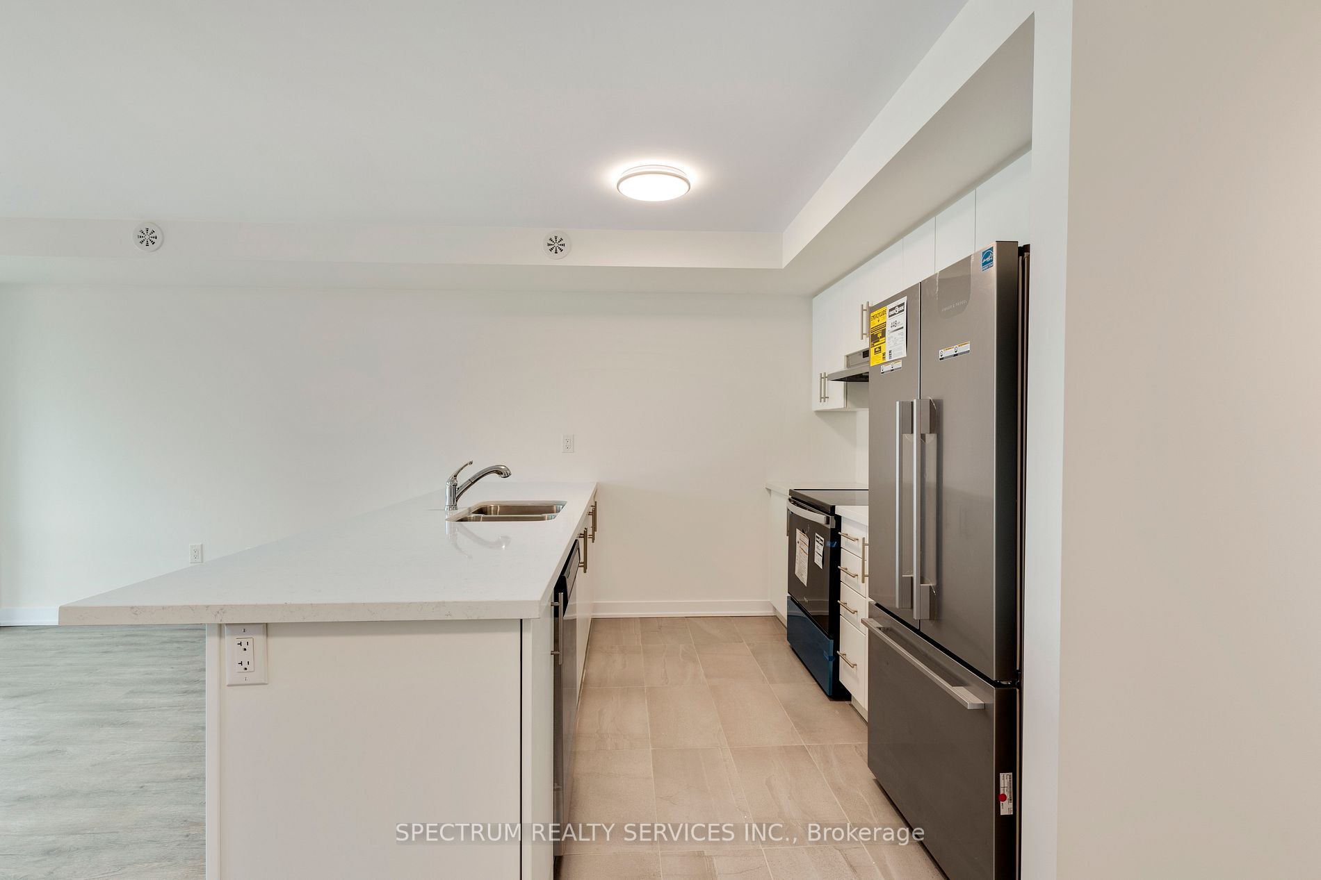 195 Veterans Dr, #5