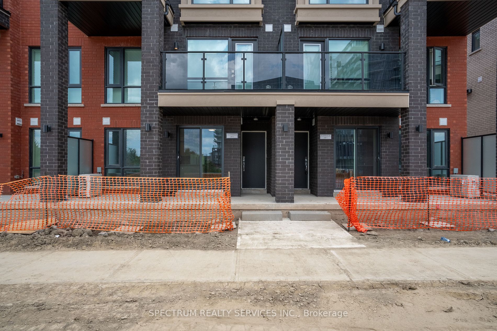 195 Veterans Dr, #5