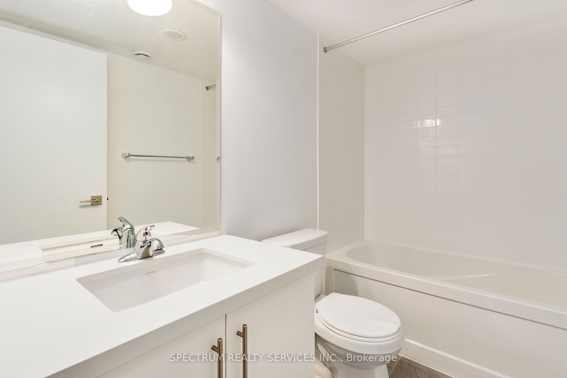 195 Veterans Dr, #5