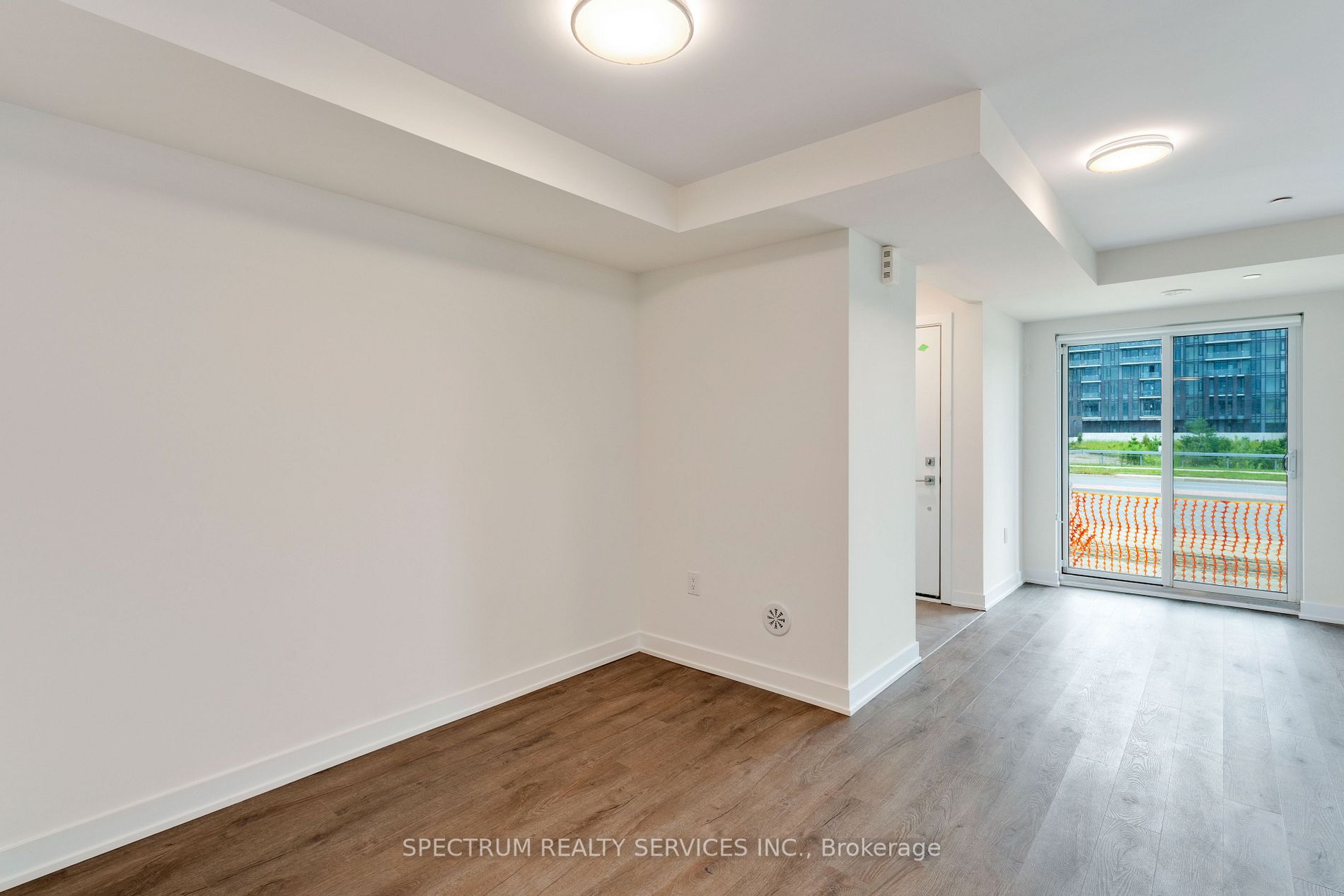 195 Veterans Dr, #5