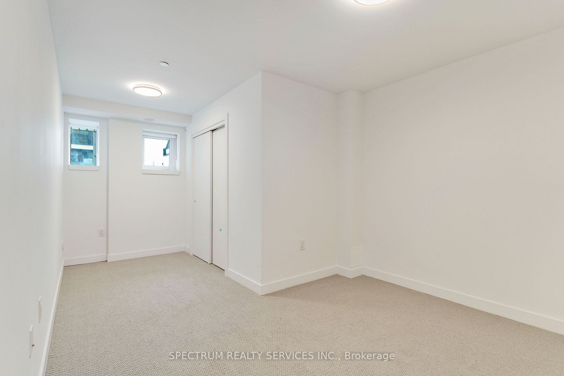 195 Veterans Dr, #5