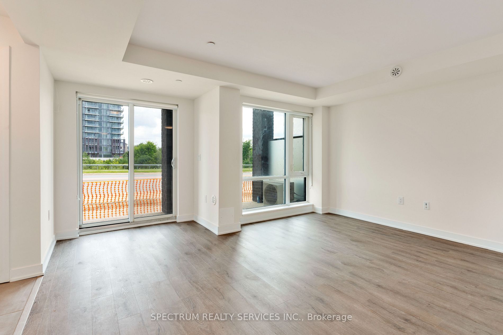 195 Veterans Dr, #5